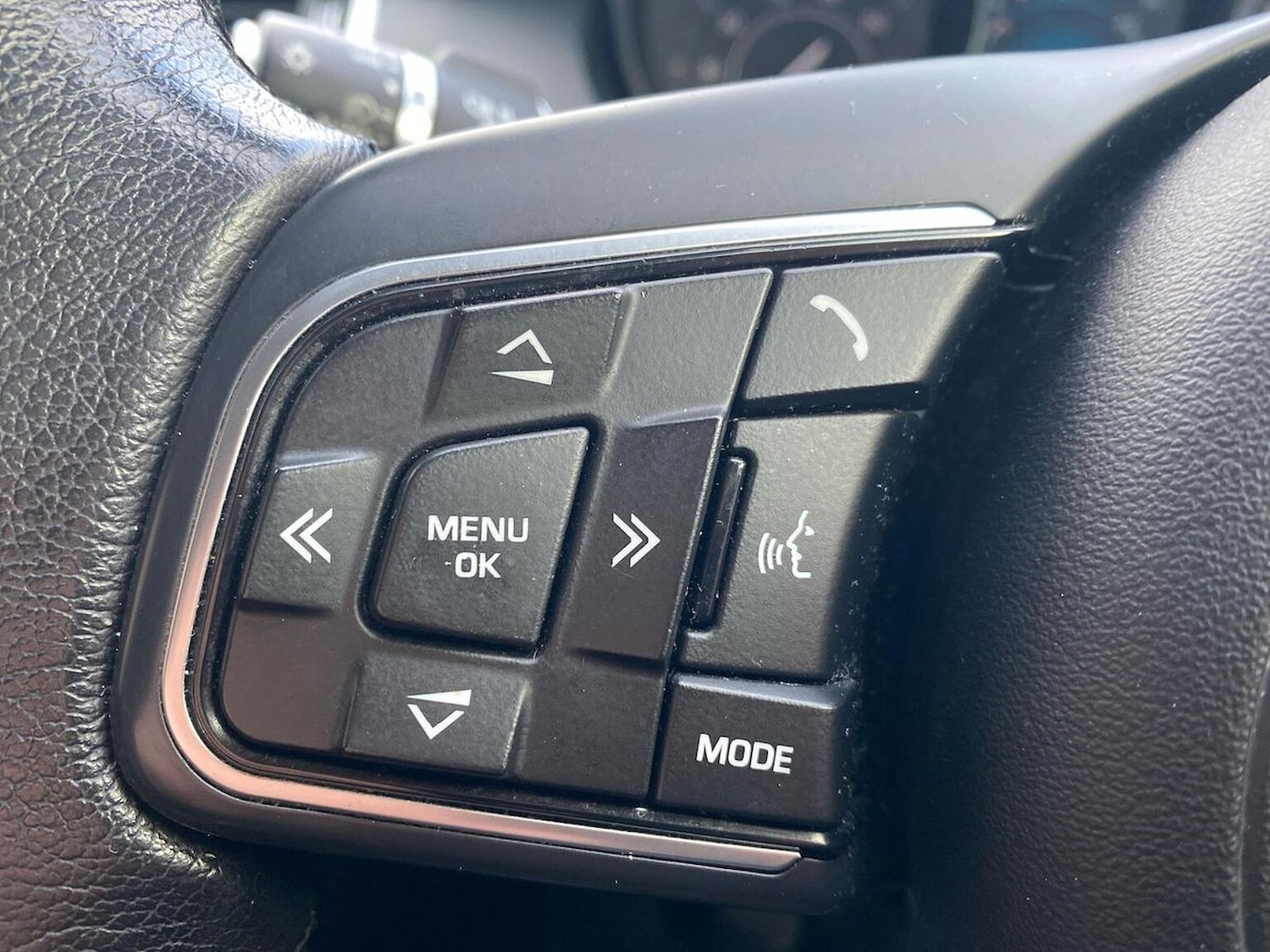 Used Jaguar E-Pace 2019 for sale - 76682570: Photo 27