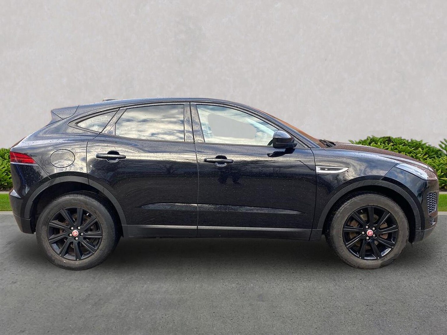 Used Jaguar E-Pace 2019 for sale - 76682570: Photo 3