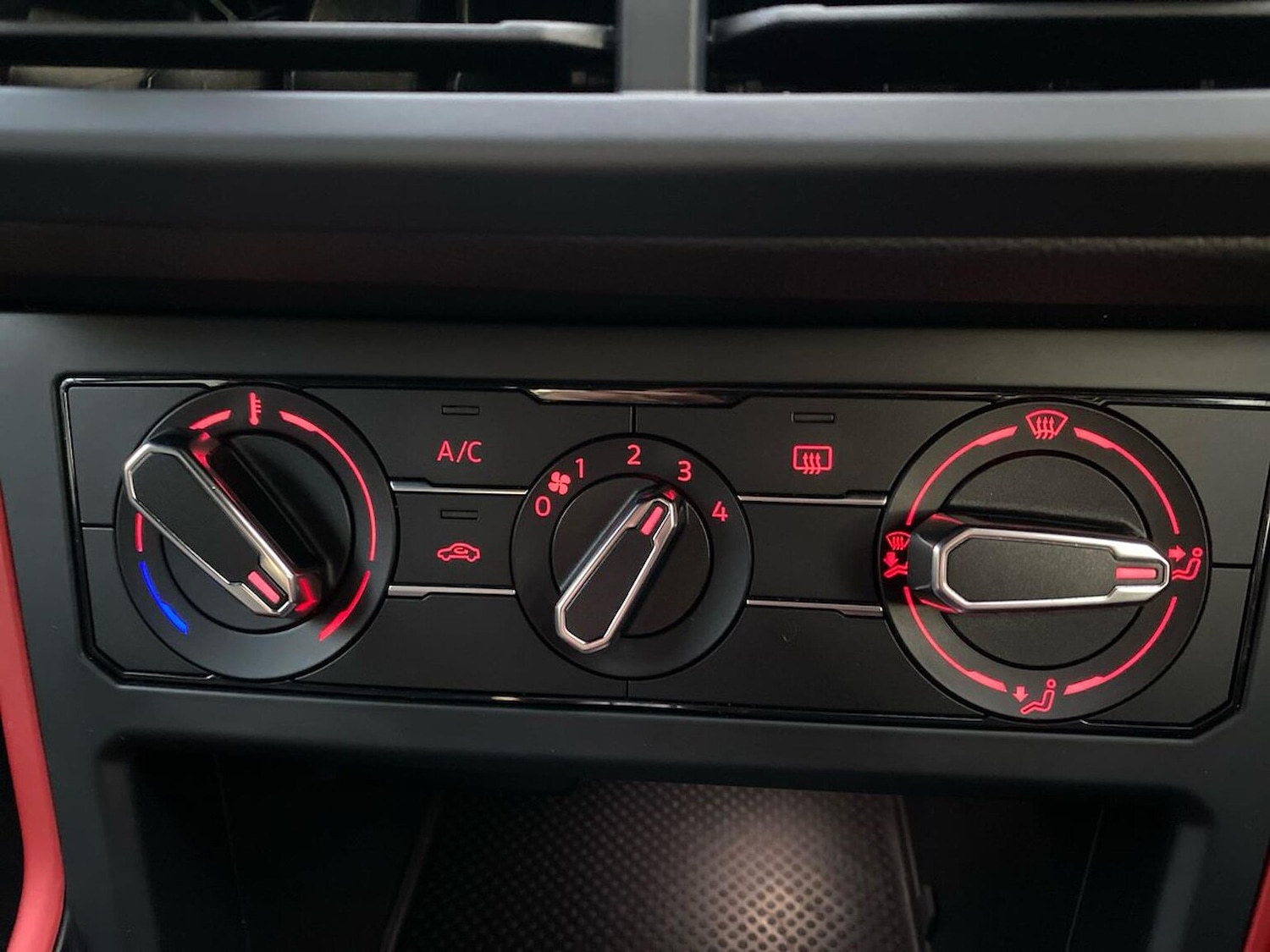 Used Volkswagen Polo 2019 for sale - 76687315: Photo 12