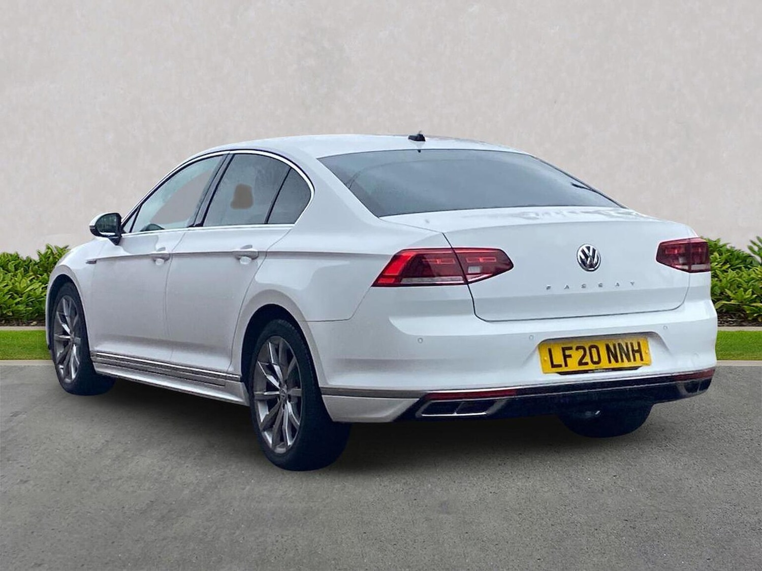 Used Volkswagen Passat 2020 for sale - 76320731: Photo 2