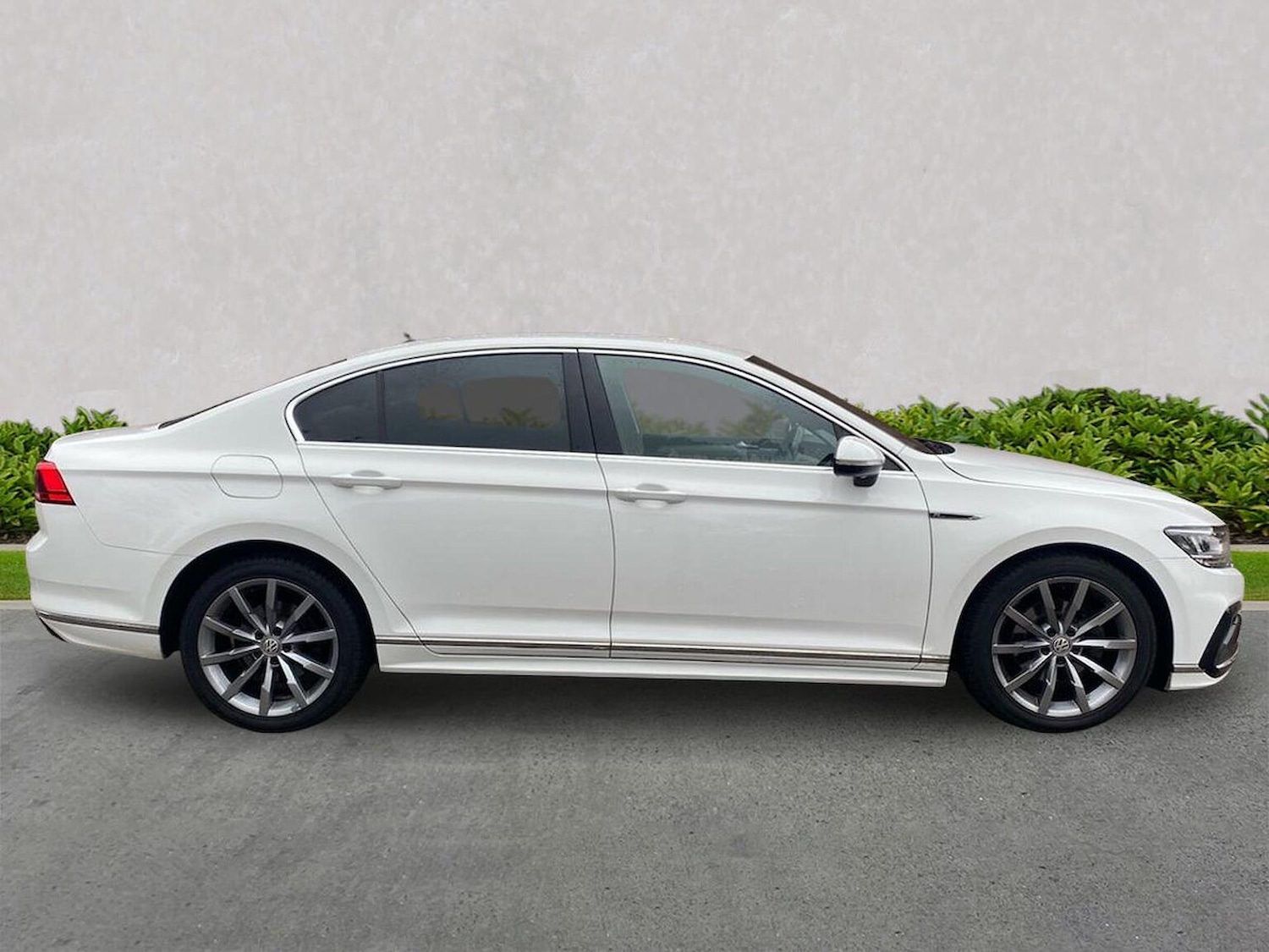 Used Volkswagen Passat 2020 for sale - 76320731: Photo 3