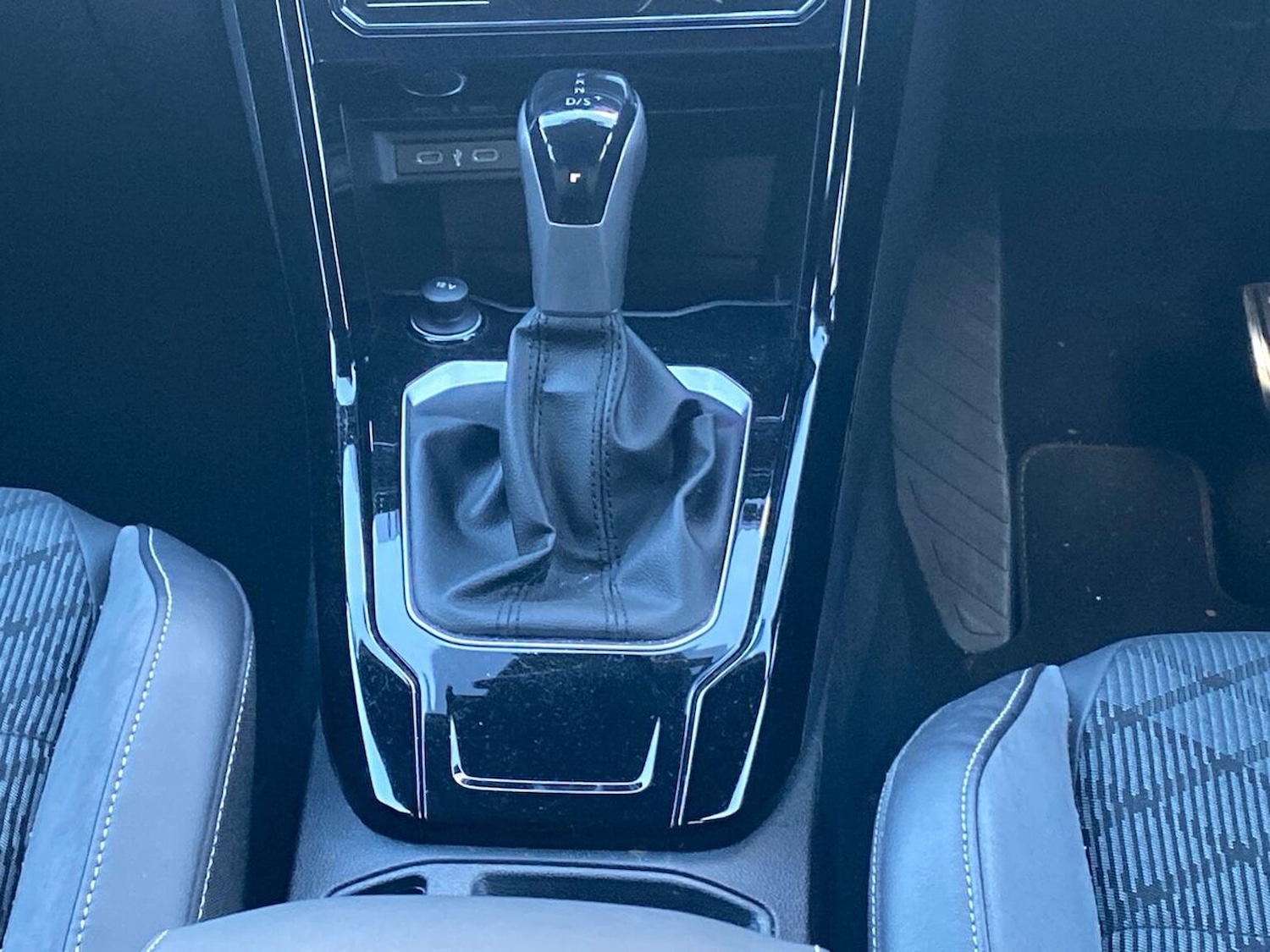 Used Volkswagen T-Roc 2023 for sale - 76413983: Photo 13