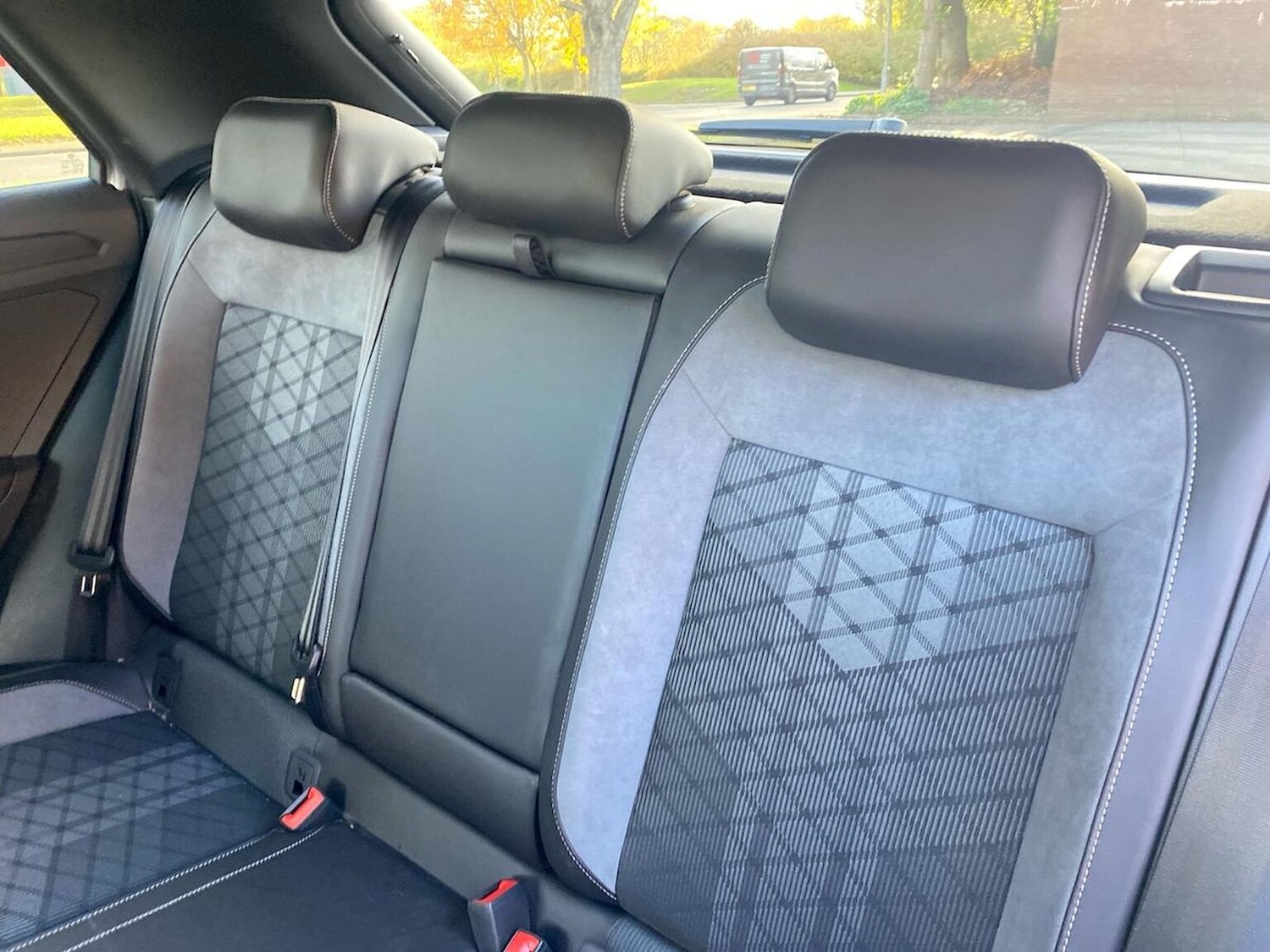 Used Volkswagen T-Roc 2023 for sale - 76413983: Photo 16