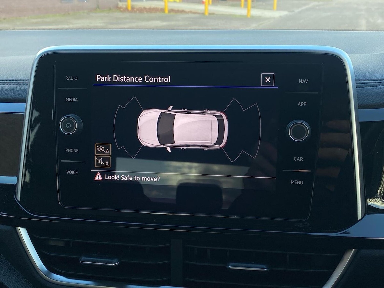 Used Volkswagen T-Roc 2023 for sale - 76413983: Photo 23