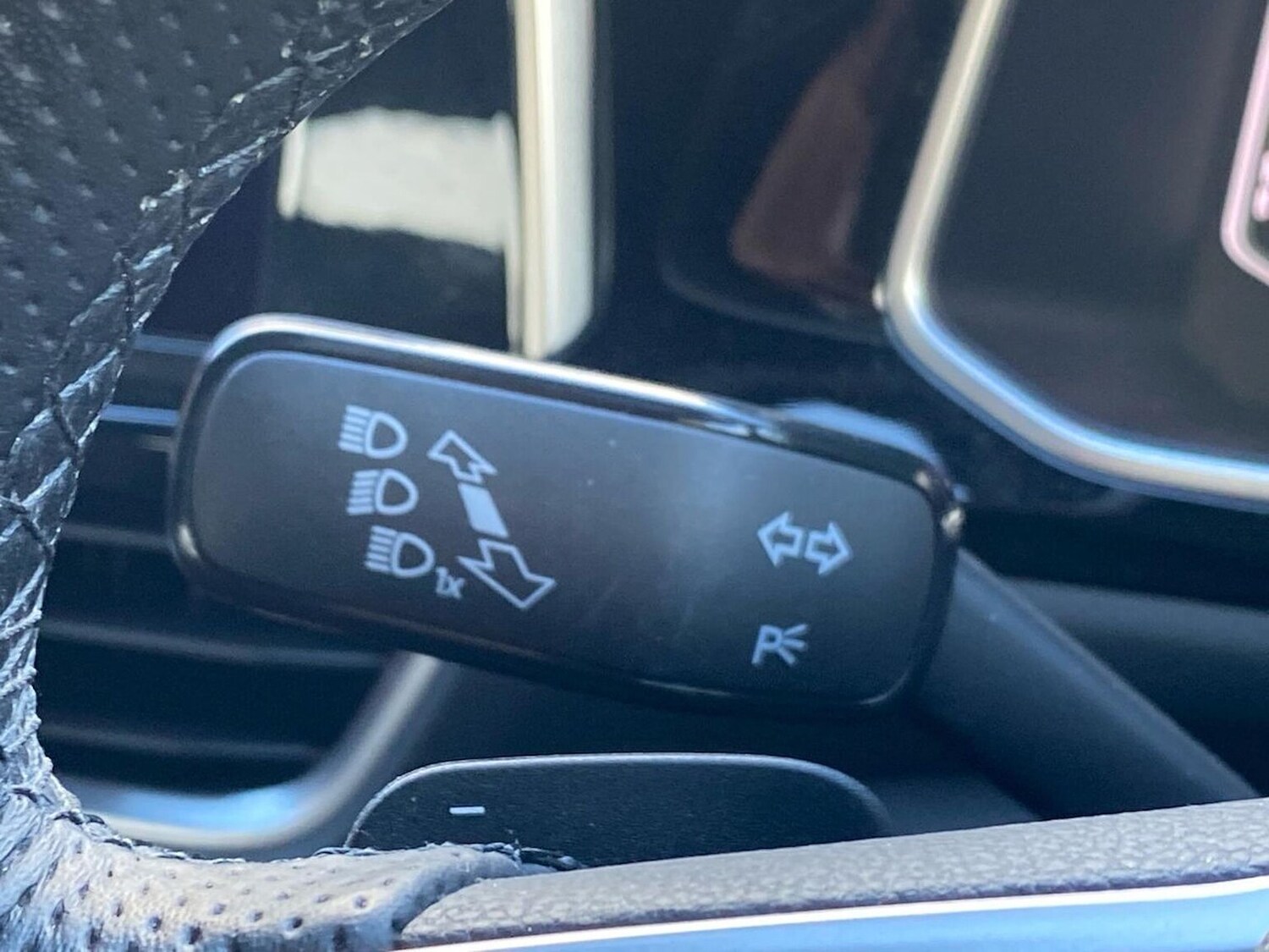 Used Volkswagen T-Roc 2023 for sale - 76413983: Photo 29