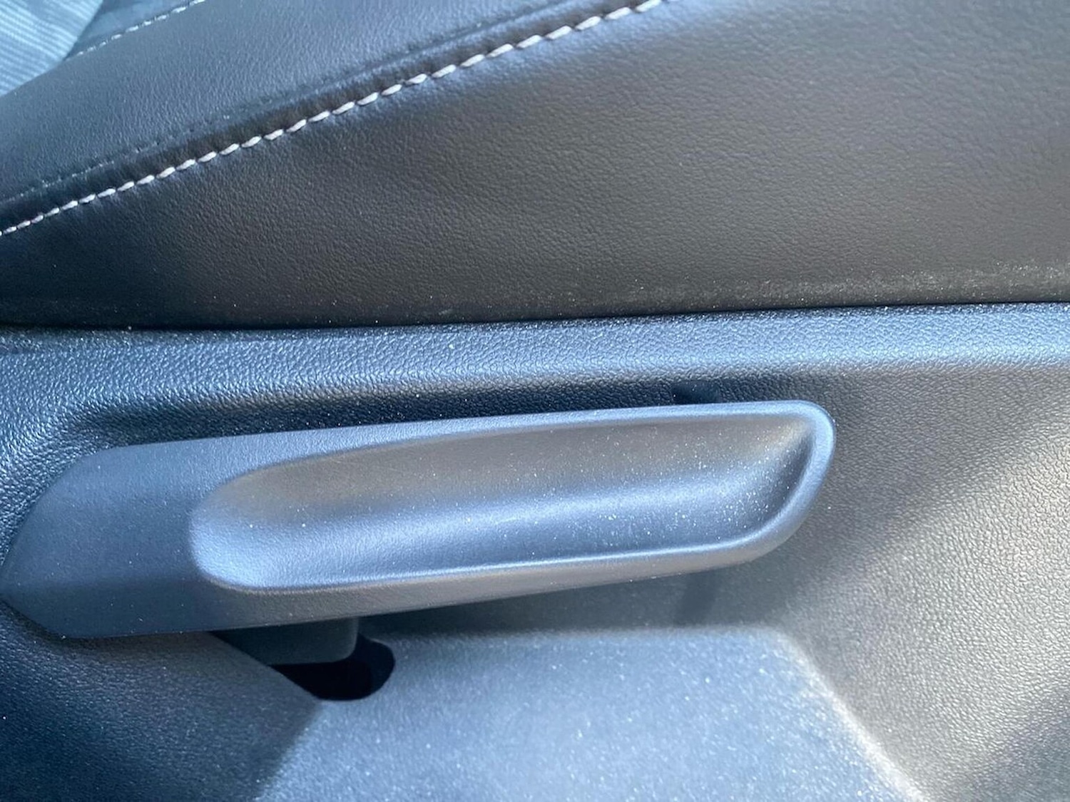 Used Volkswagen T-Roc 2023 for sale - 76413983: Photo 30