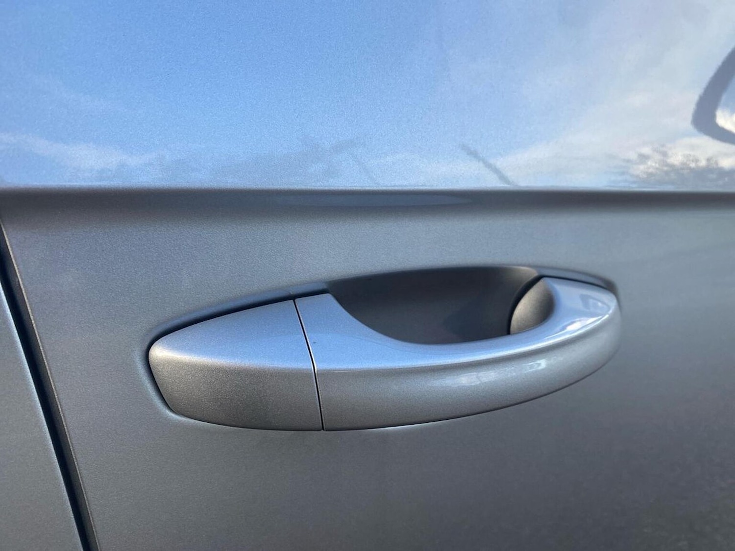 Used Volkswagen T-Roc 2023 for sale - 76413983: Photo 36