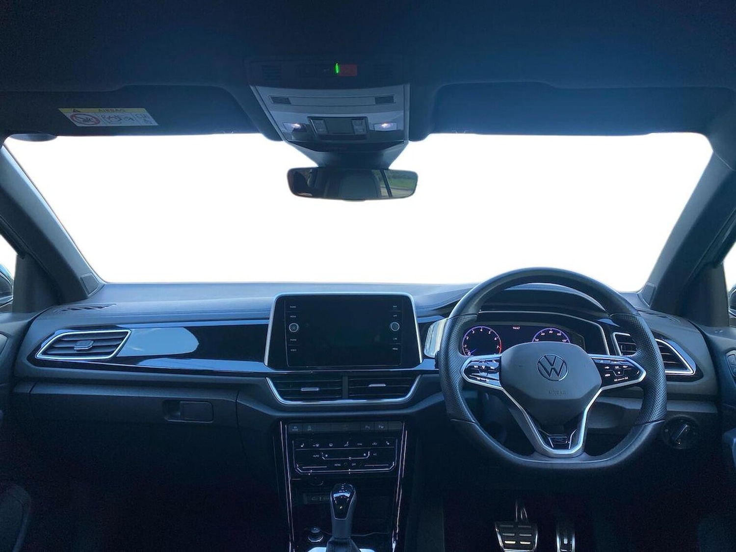 Used Volkswagen T-Roc 2023 for sale - 76413983: Photo 8