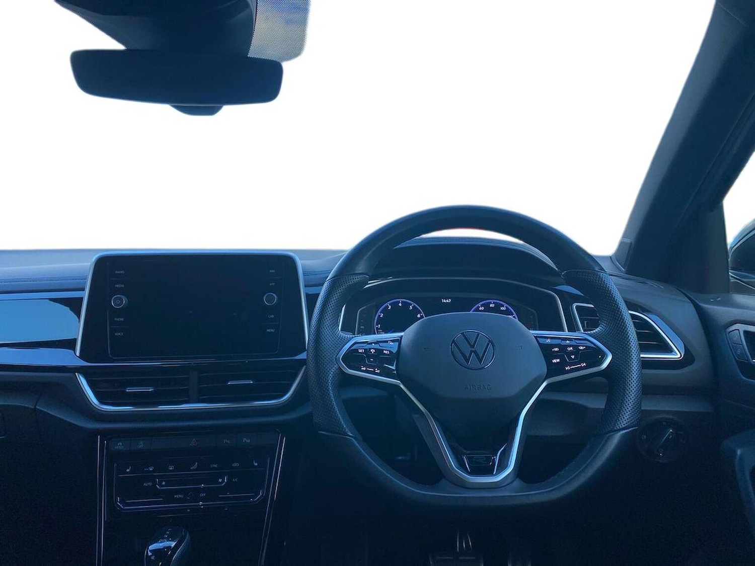 Used Volkswagen T-Roc 2023 for sale - 76413983: Photo 9