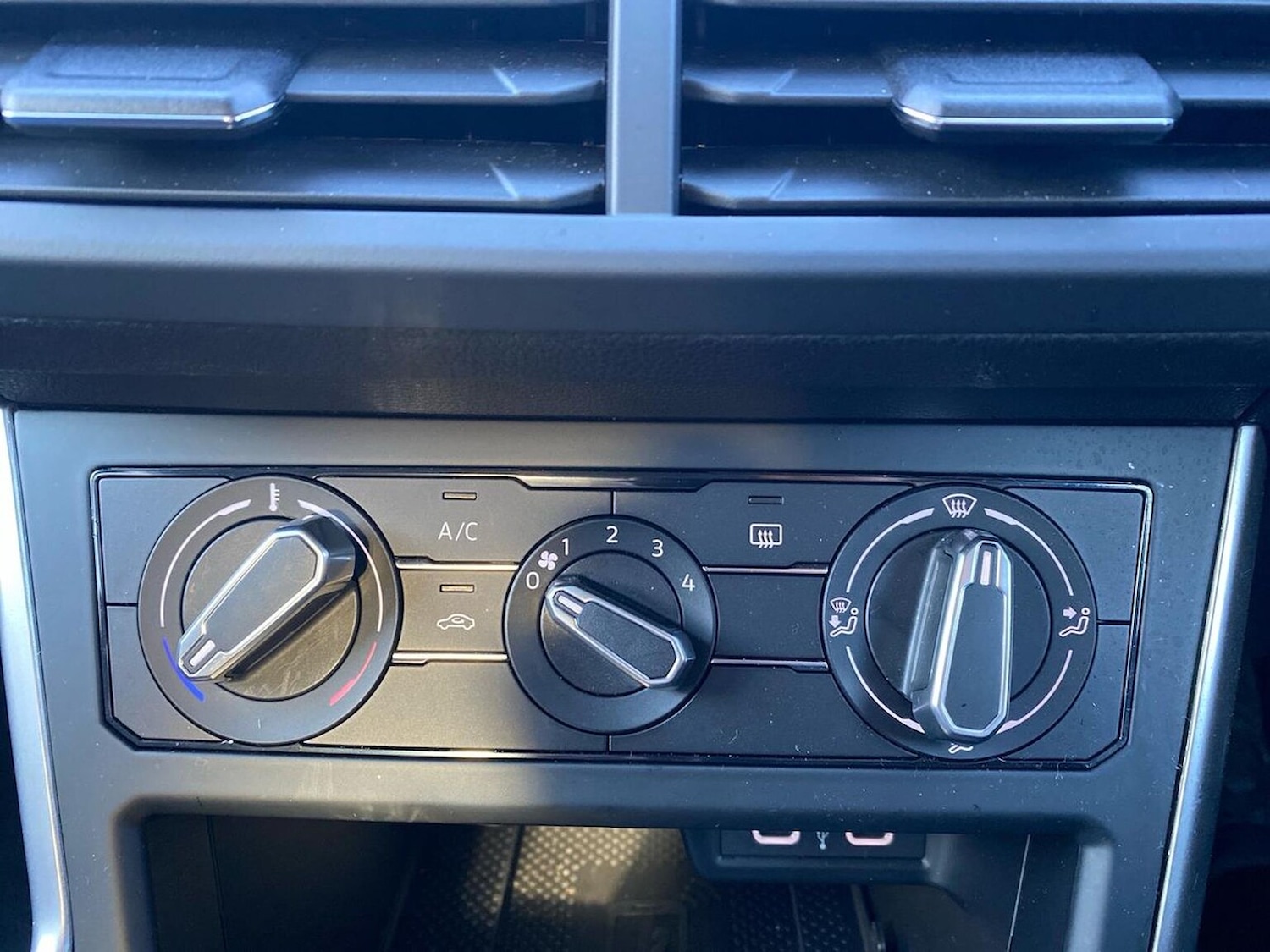 Used Volkswagen Polo 2024 for sale - 76383369: Photo 12