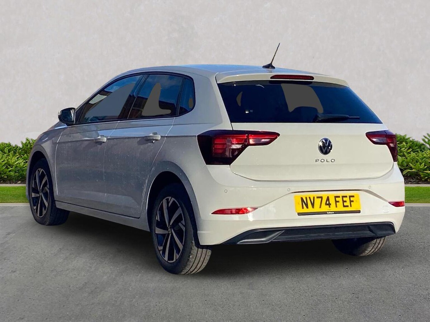 Used Volkswagen Polo 2024 for sale - 76383369: Photo 2