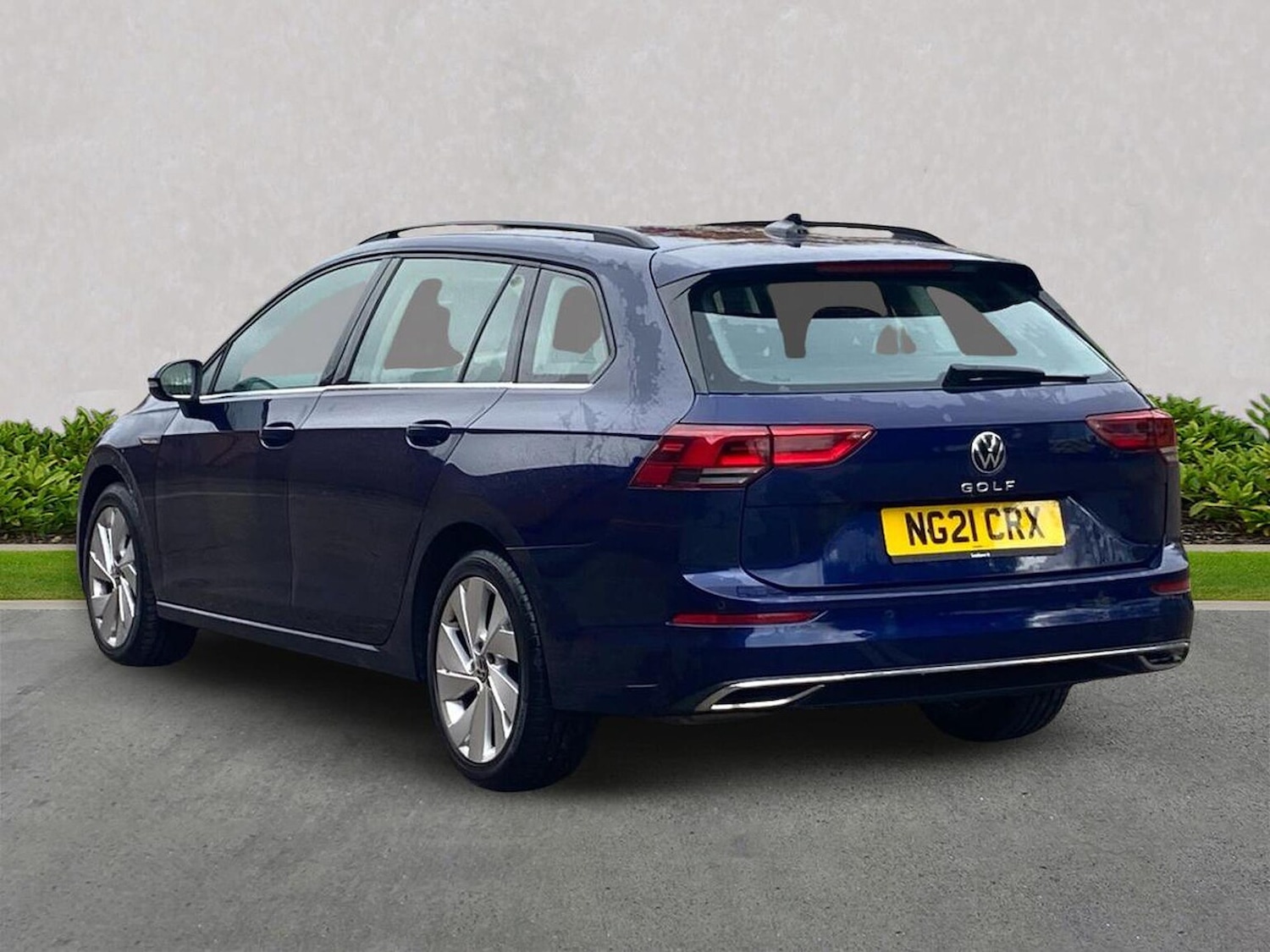 Used Volkswagen Golf 2021 for sale - 76342962: Photo 2