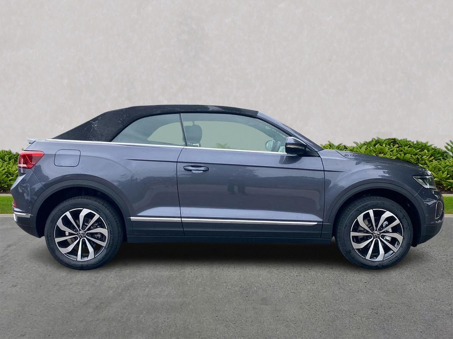 Used Volkswagen T-Roc 2025 for sale - 77488045: Photo 3