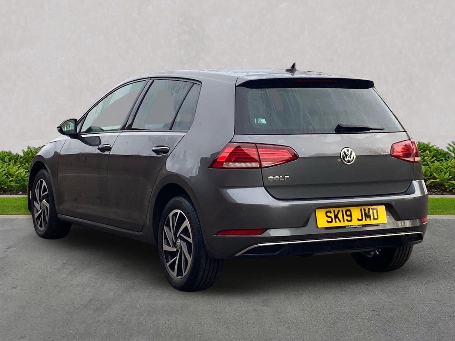 Used Volkswagen Golf 2019 for sale - 76517969: Photo 2