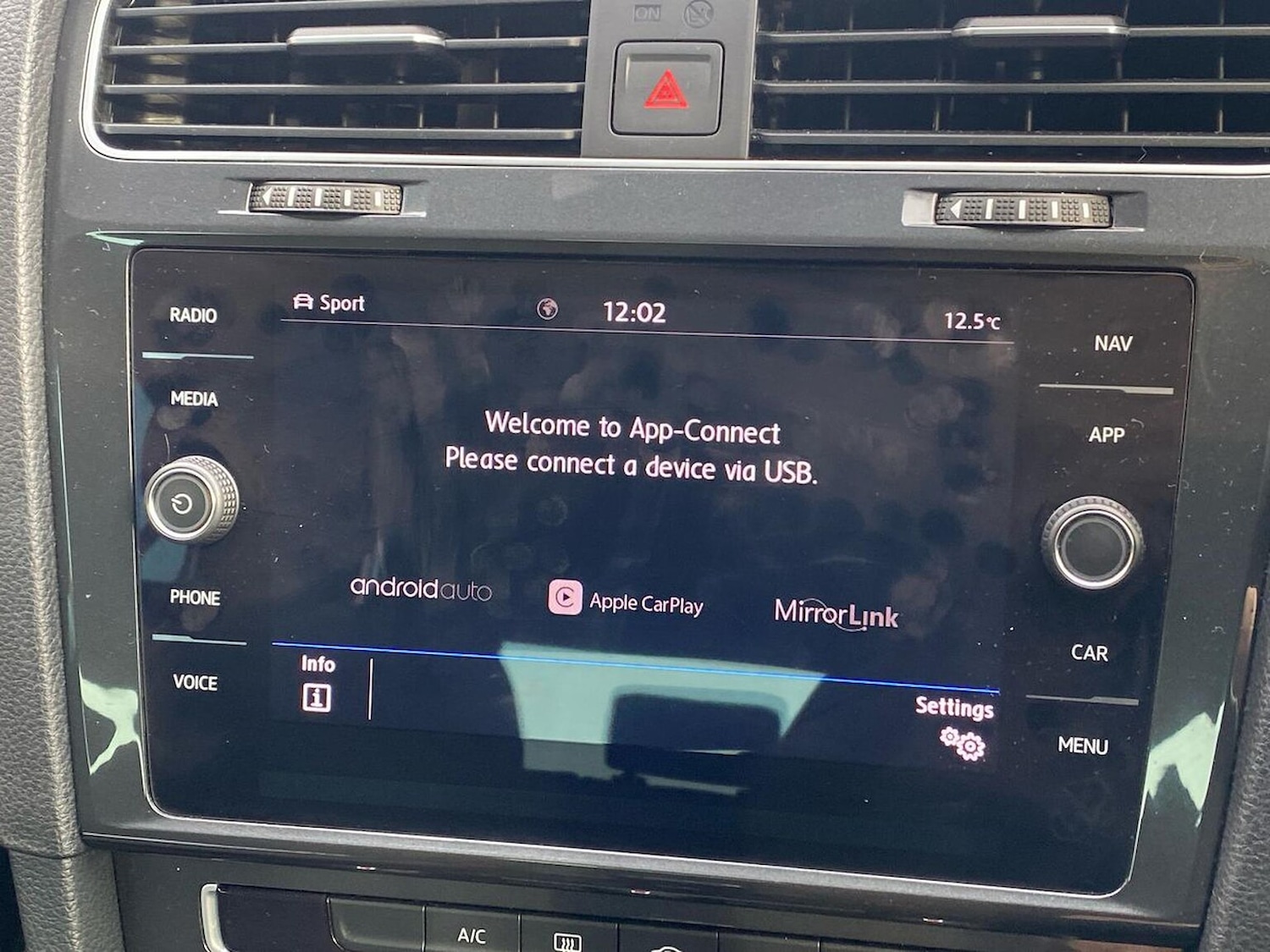 Used Volkswagen Golf 2019 for sale - 76517969: Photo 22