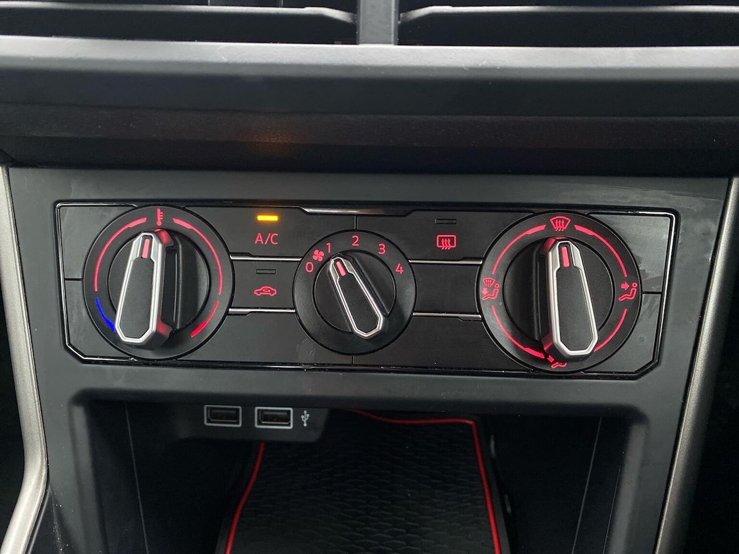 Used Volkswagen Polo 2019 for sale - 76762424: Photo 12