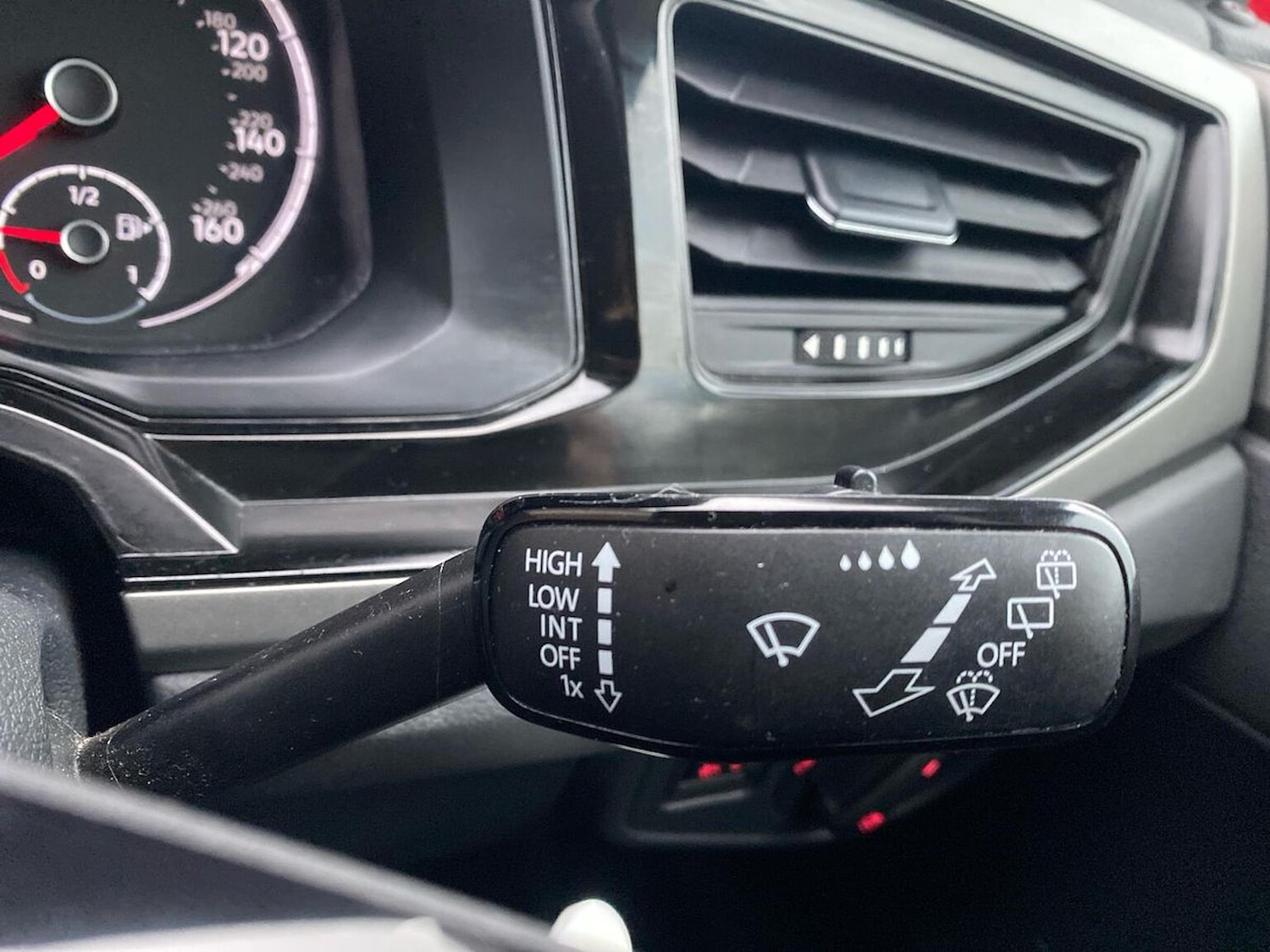 Used Volkswagen Polo 2019 for sale - 76762424: Photo 26