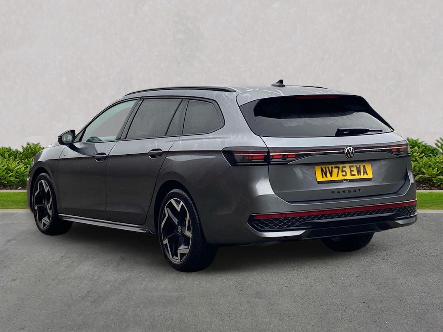 Used Volkswagen Passat 2025 for sale - 77528880: Photo 2