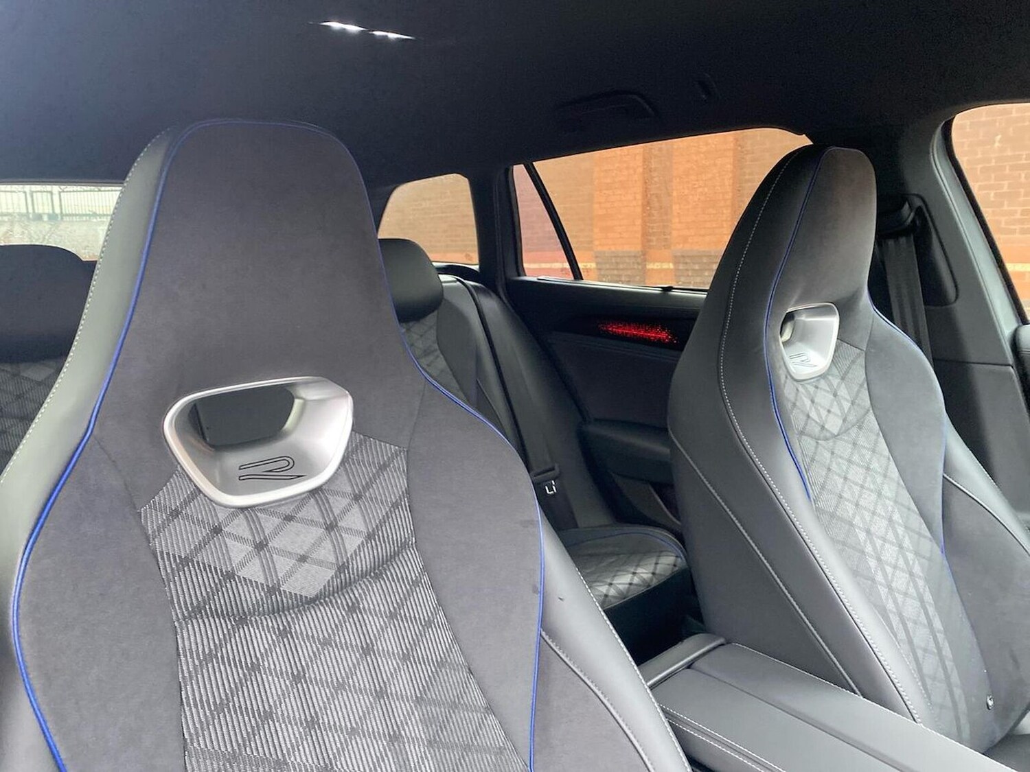 Used Volkswagen Passat 2025 for sale - 77528880: Photo 31