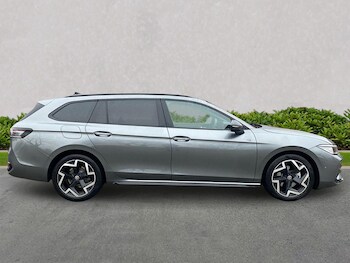 Used Volkswagen Passat 2025 for sale - 77528880: Photo