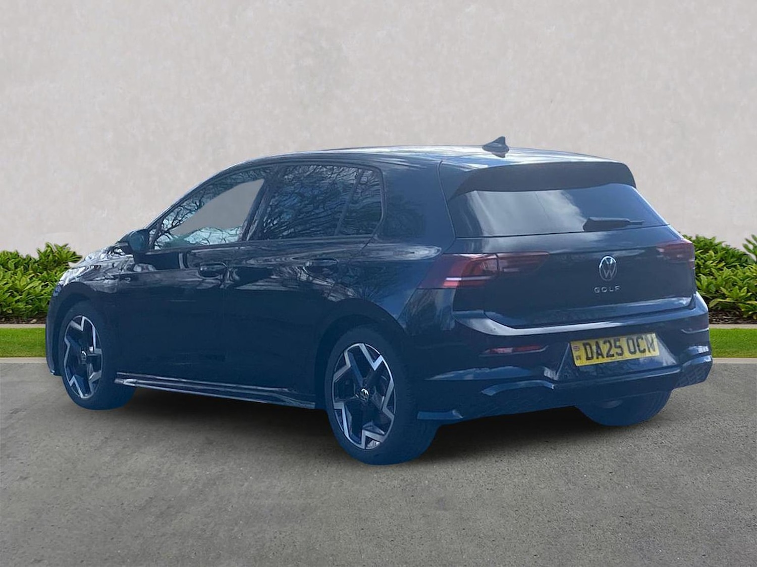 Used Volkswagen Golf 2025 for sale - 78195355: Photo 2