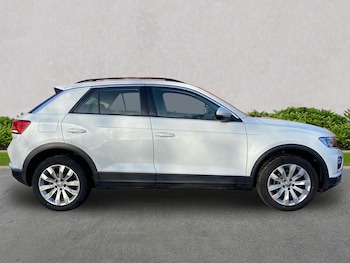 Used Volkswagen T-Roc 2019 for sale - 76860042: Photo