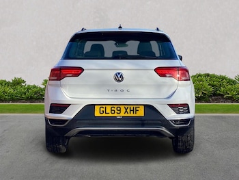 Used Volkswagen T-Roc 2019 for sale - 76860042: Photo