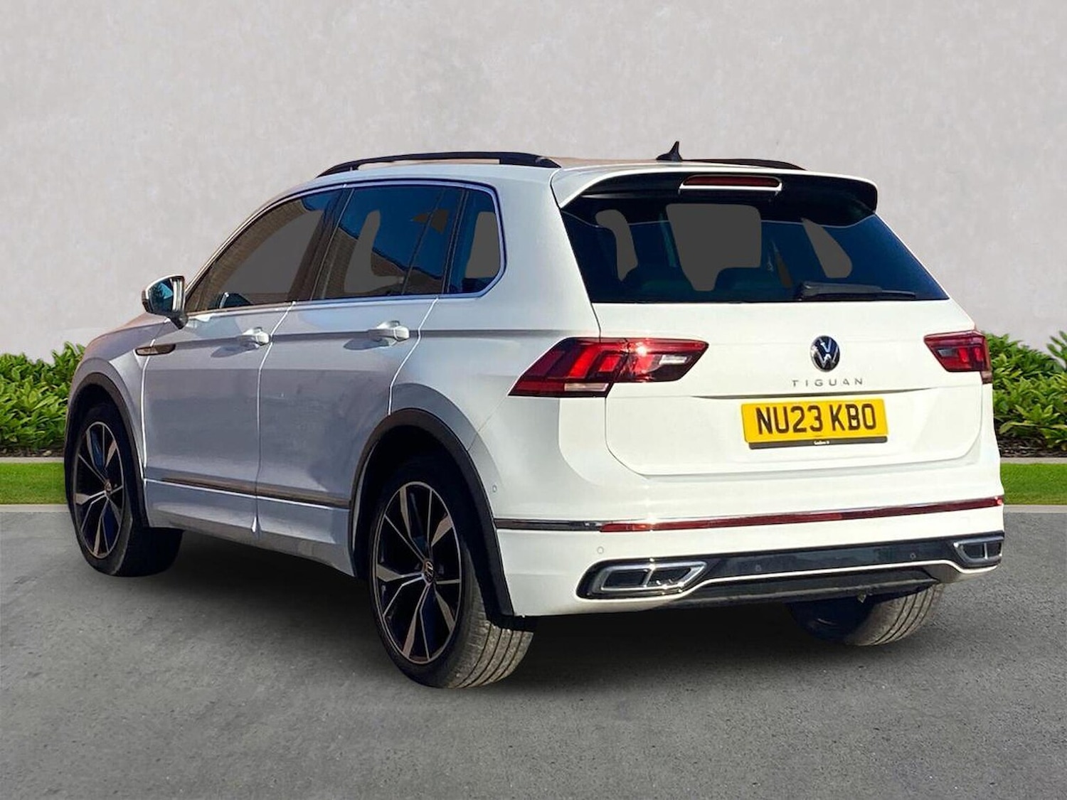 Used Volkswagen Tiguan 2023 for sale - 76383367: Photo 2