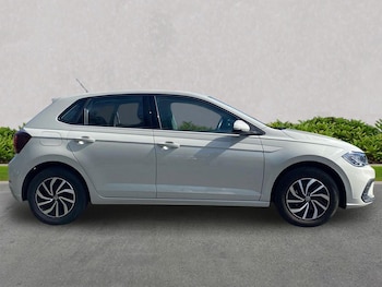 Used Volkswagen Polo 2024 for sale - 78237952: Photo