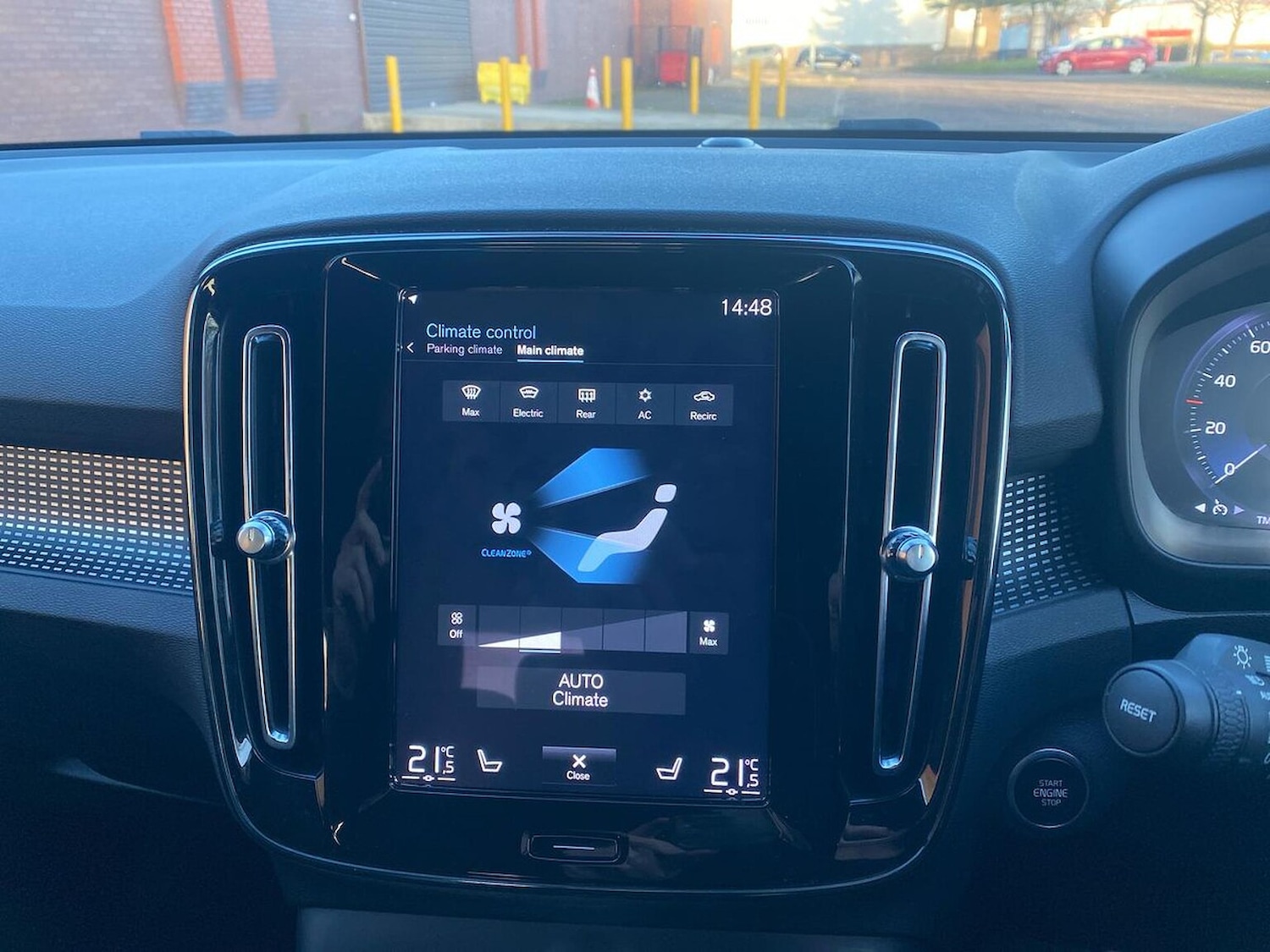 Used Volvo XC40 2021 for sale - 76794911: Photo 12