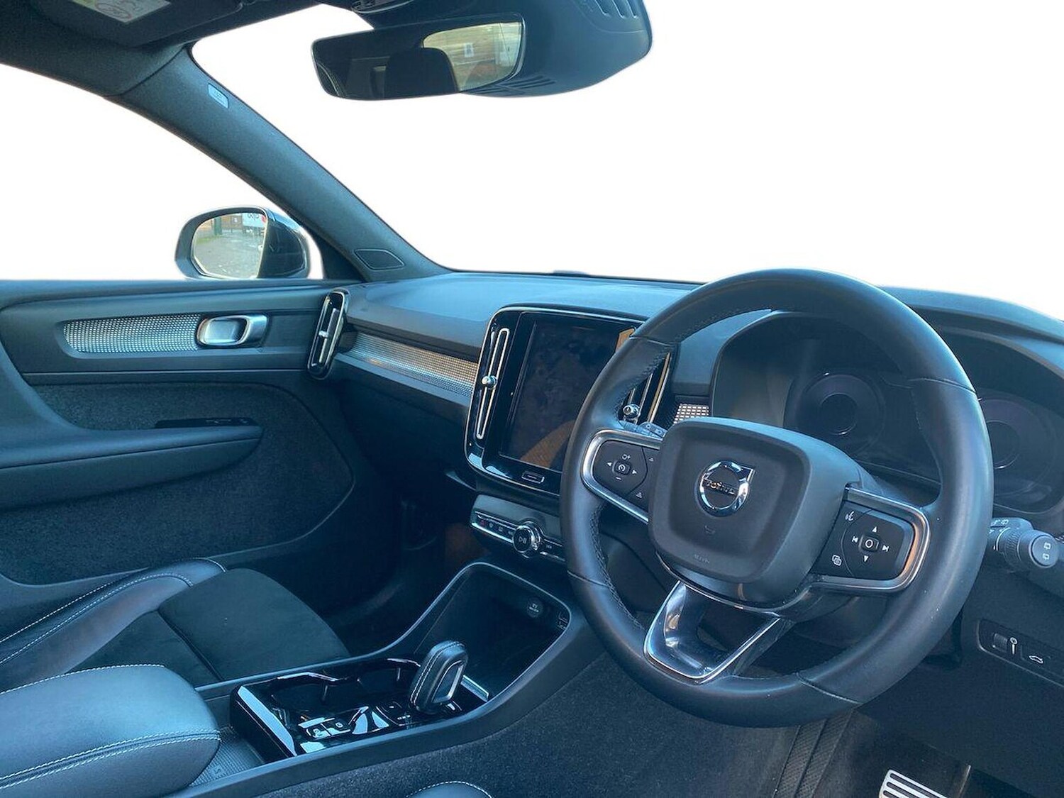 Used Volvo XC40 2021 for sale - 76794911: Photo 15