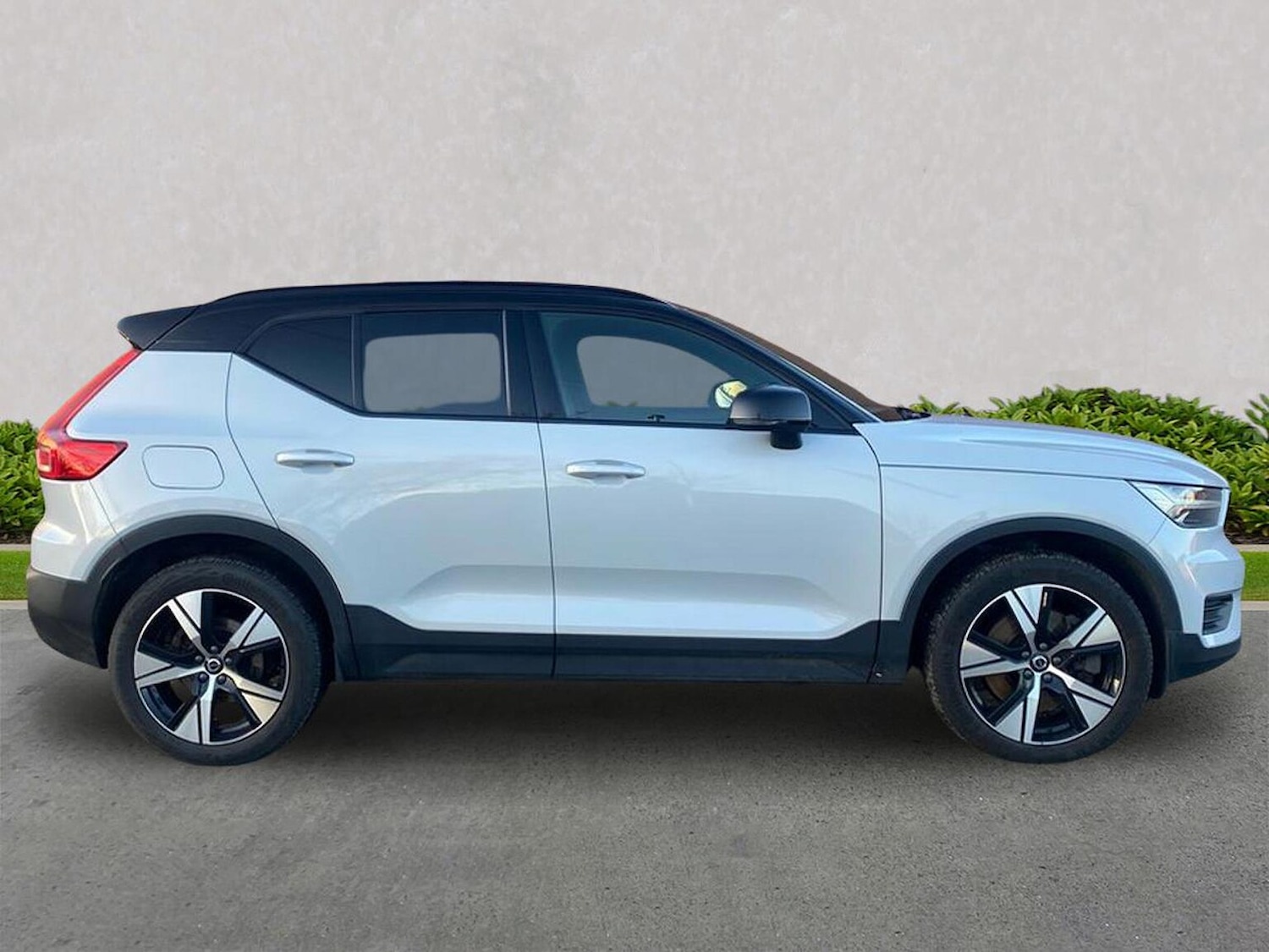 Used Volvo XC40 2021 for sale - 76794911: Photo 3
