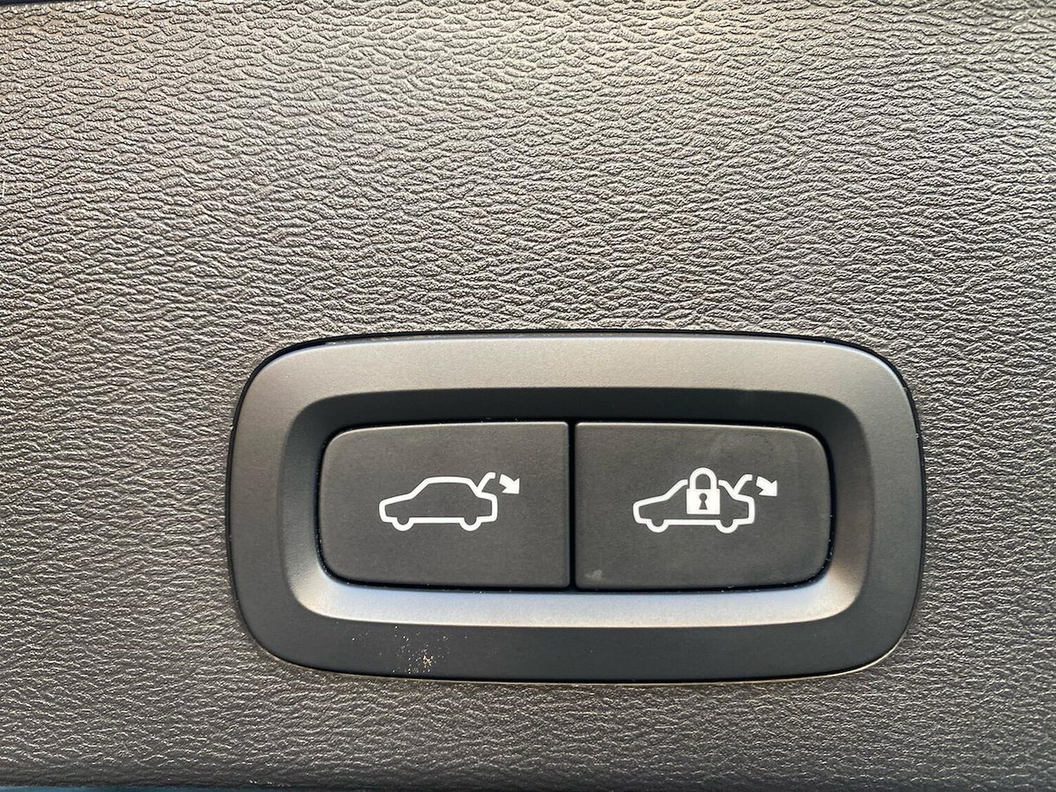 Used Volvo XC40 2021 for sale - 76794911: Photo 38