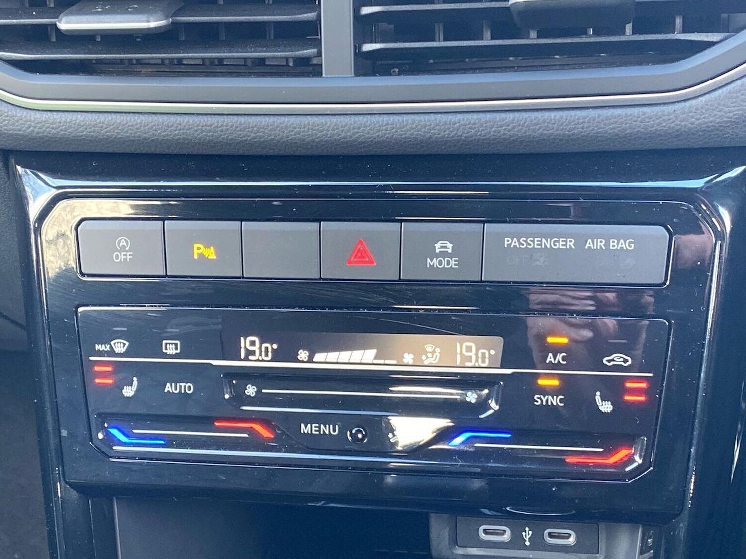 Used Volkswagen T-Cross 2025 for sale - 78026172: Photo 12