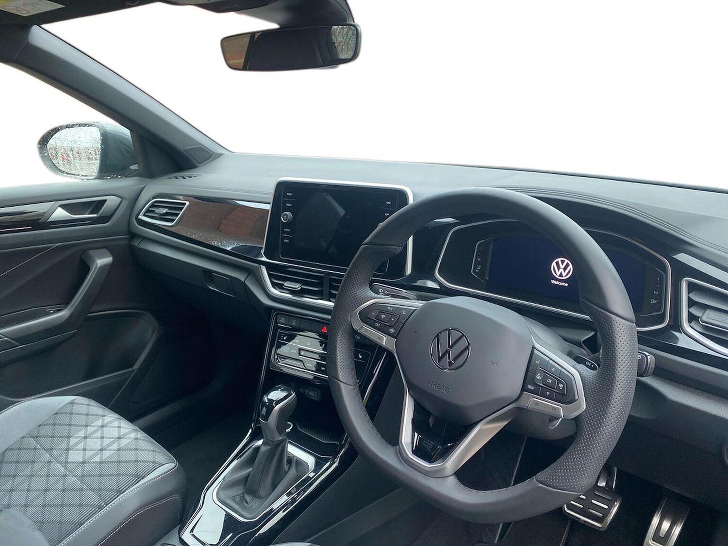 Used Volkswagen T-Roc 2025 for sale - 76577318: Photo 15