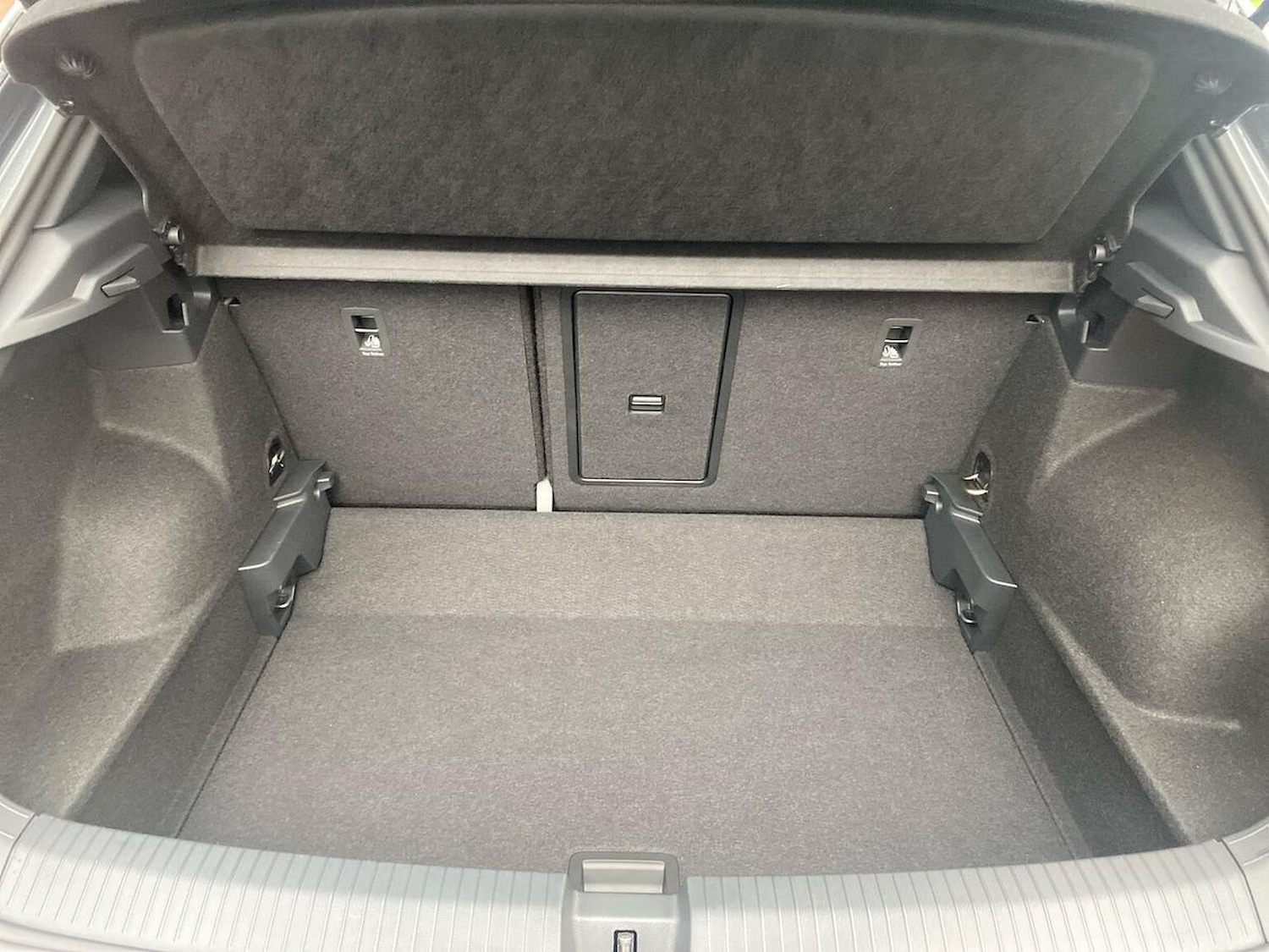 Used Volkswagen T-Roc 2025 for sale - 76577318: Photo 17