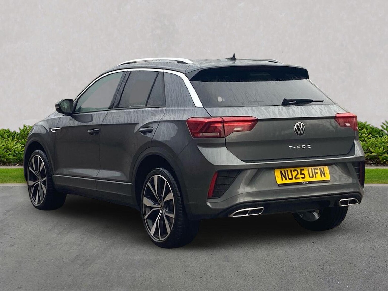 Used Volkswagen T-Roc 2025 for sale - 76577318: Photo 2