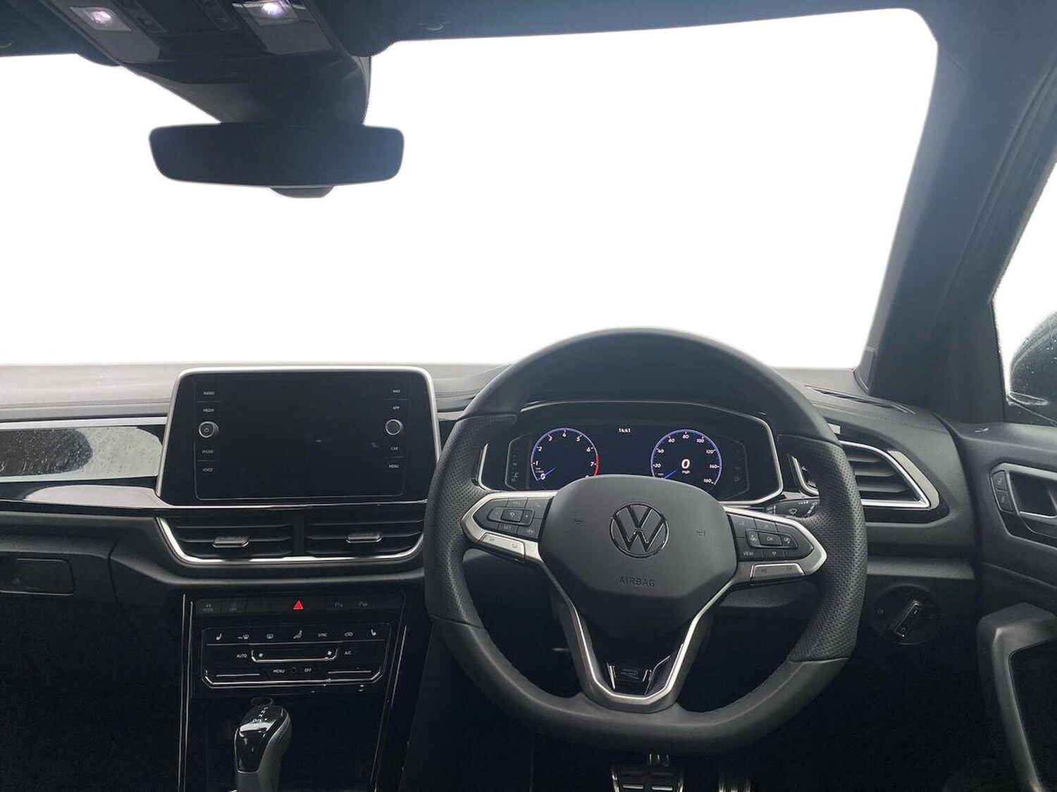 Used Volkswagen T-Roc 2025 for sale - 76577318: Photo 9