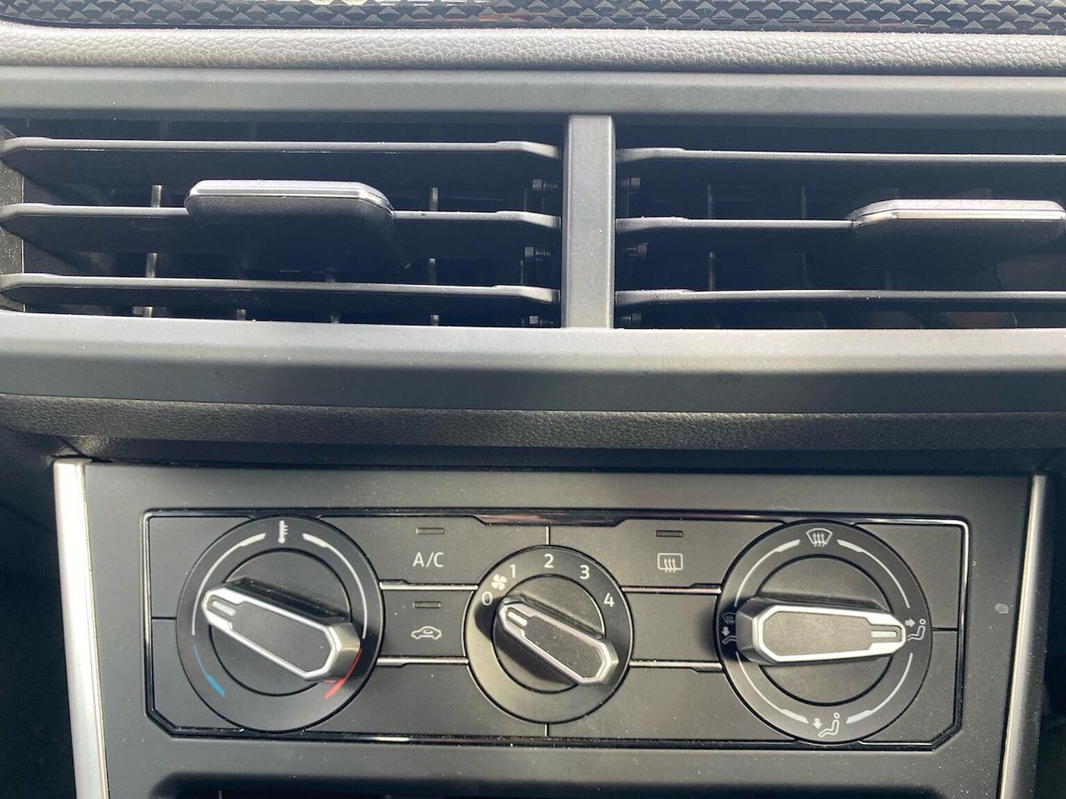 Used Volkswagen Polo 2023 for sale - 76490638: Photo 12