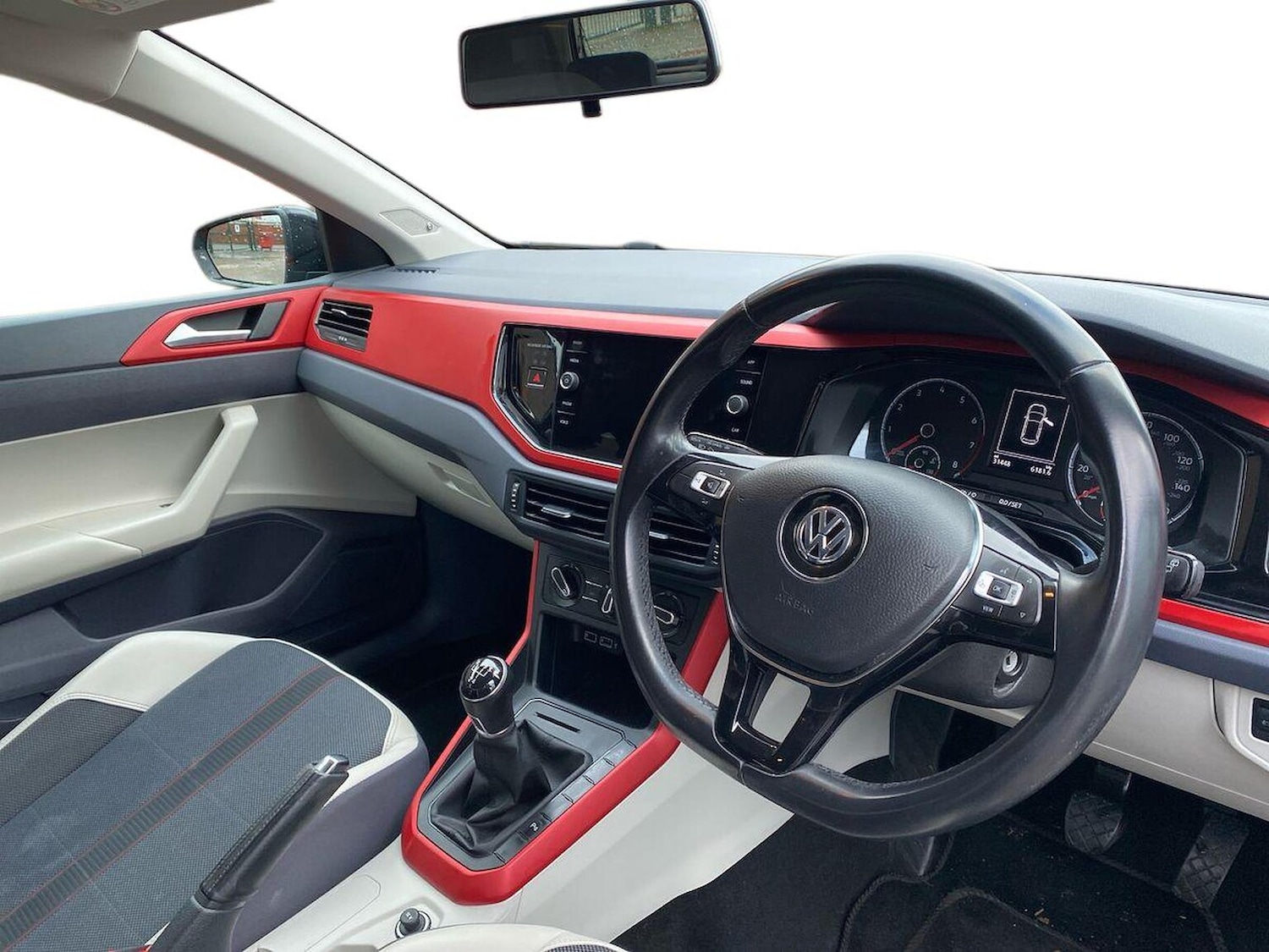 Used Volkswagen Polo 2019 for sale - 76682574: Photo 15