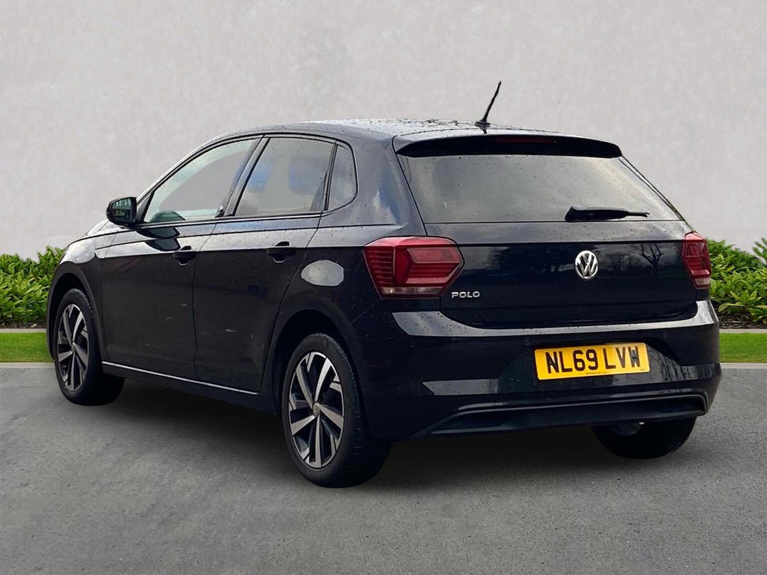 Used Volkswagen Polo 2019 for sale - 76682574: Photo 2