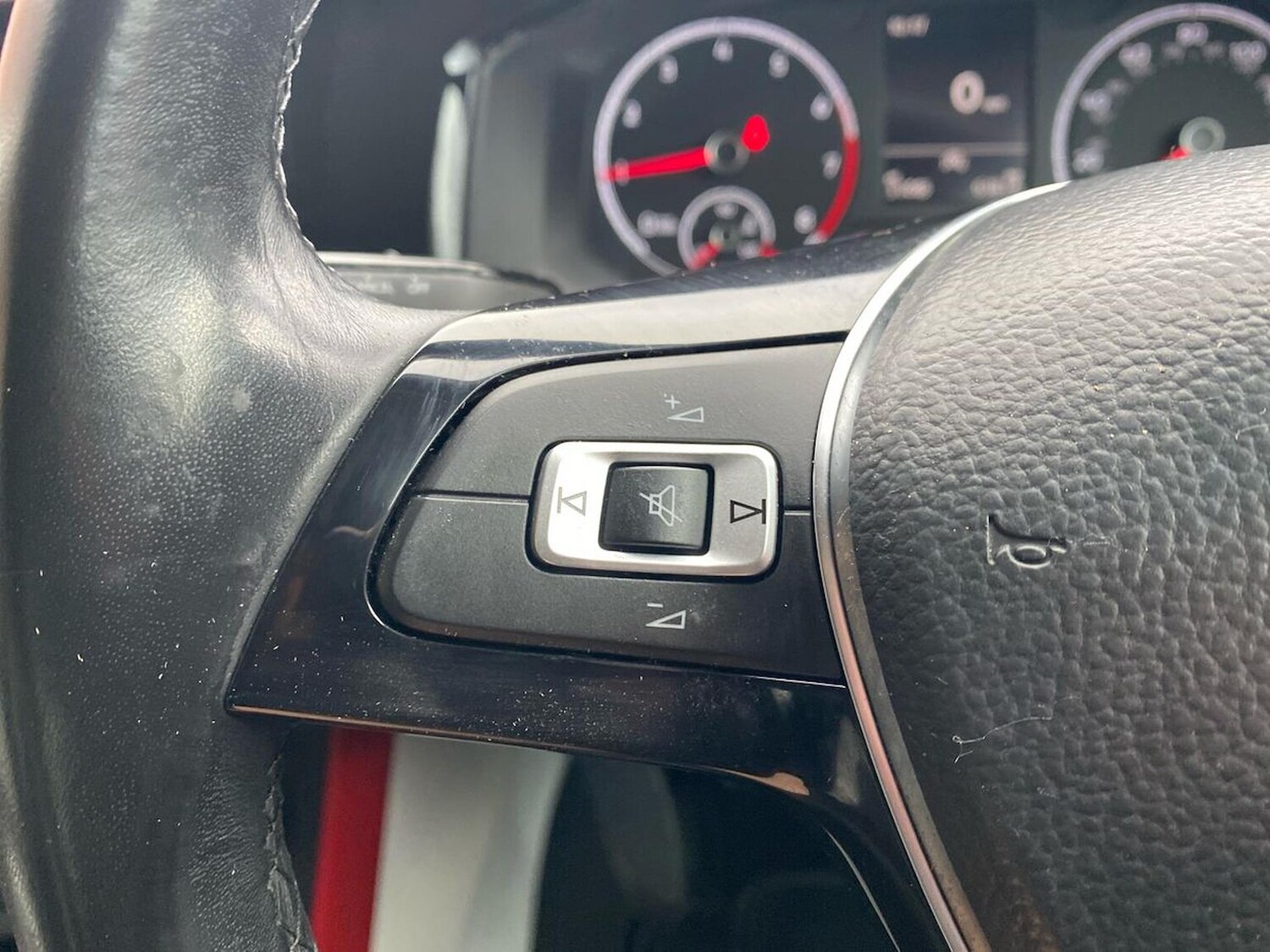 Used Volkswagen Polo 2019 for sale - 76682574: Photo 26