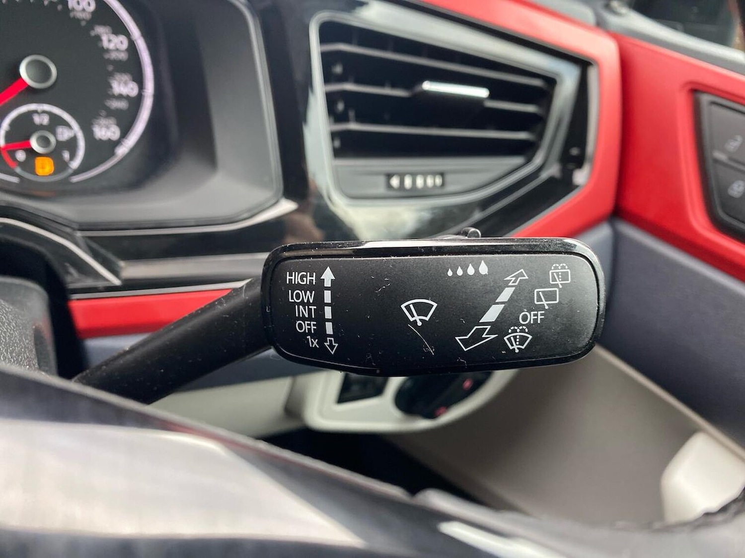 Used Volkswagen Polo 2019 for sale - 76682574: Photo 27