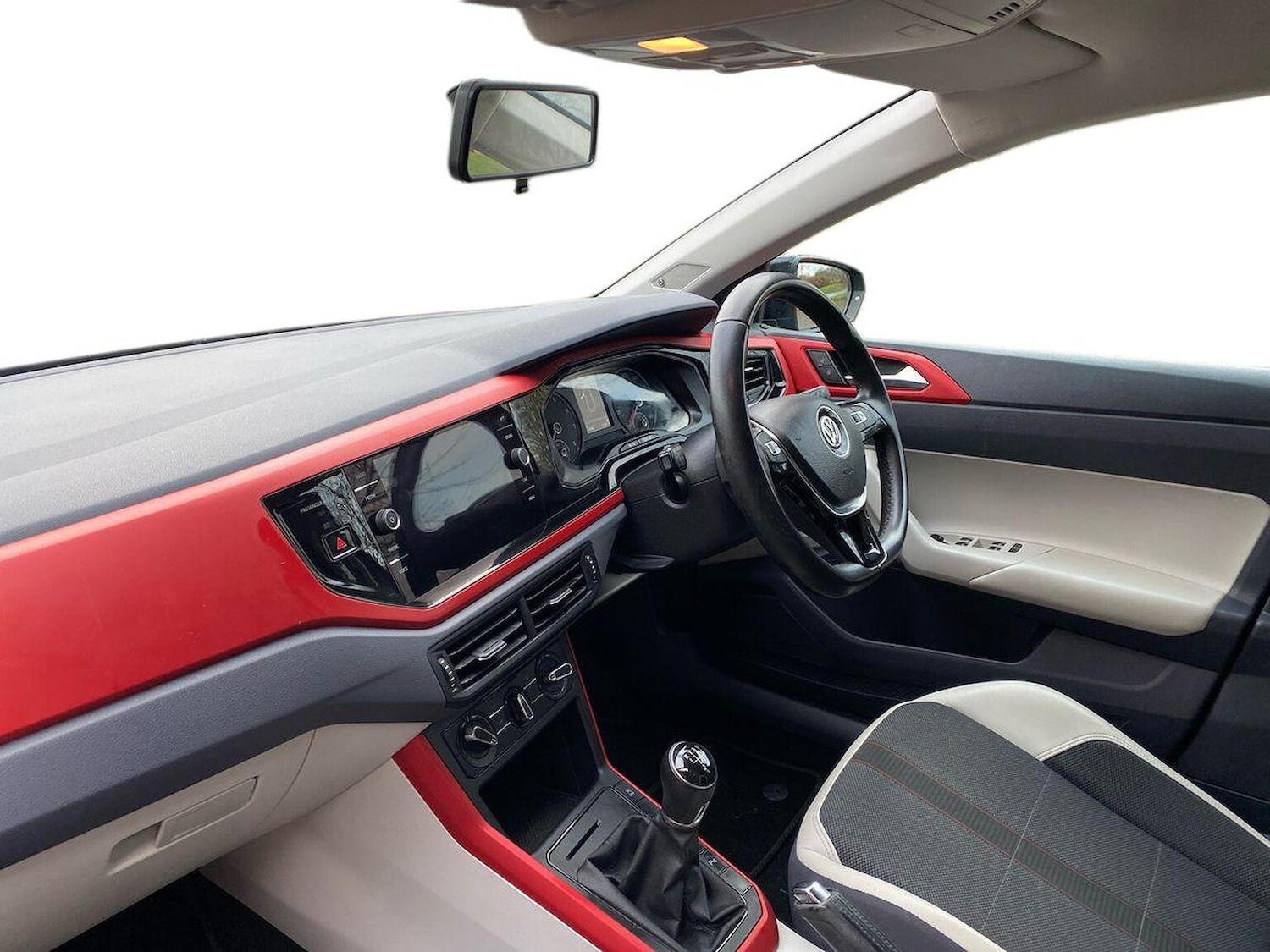 Used Volkswagen Polo 2019 for sale - 76682574: Photo 7