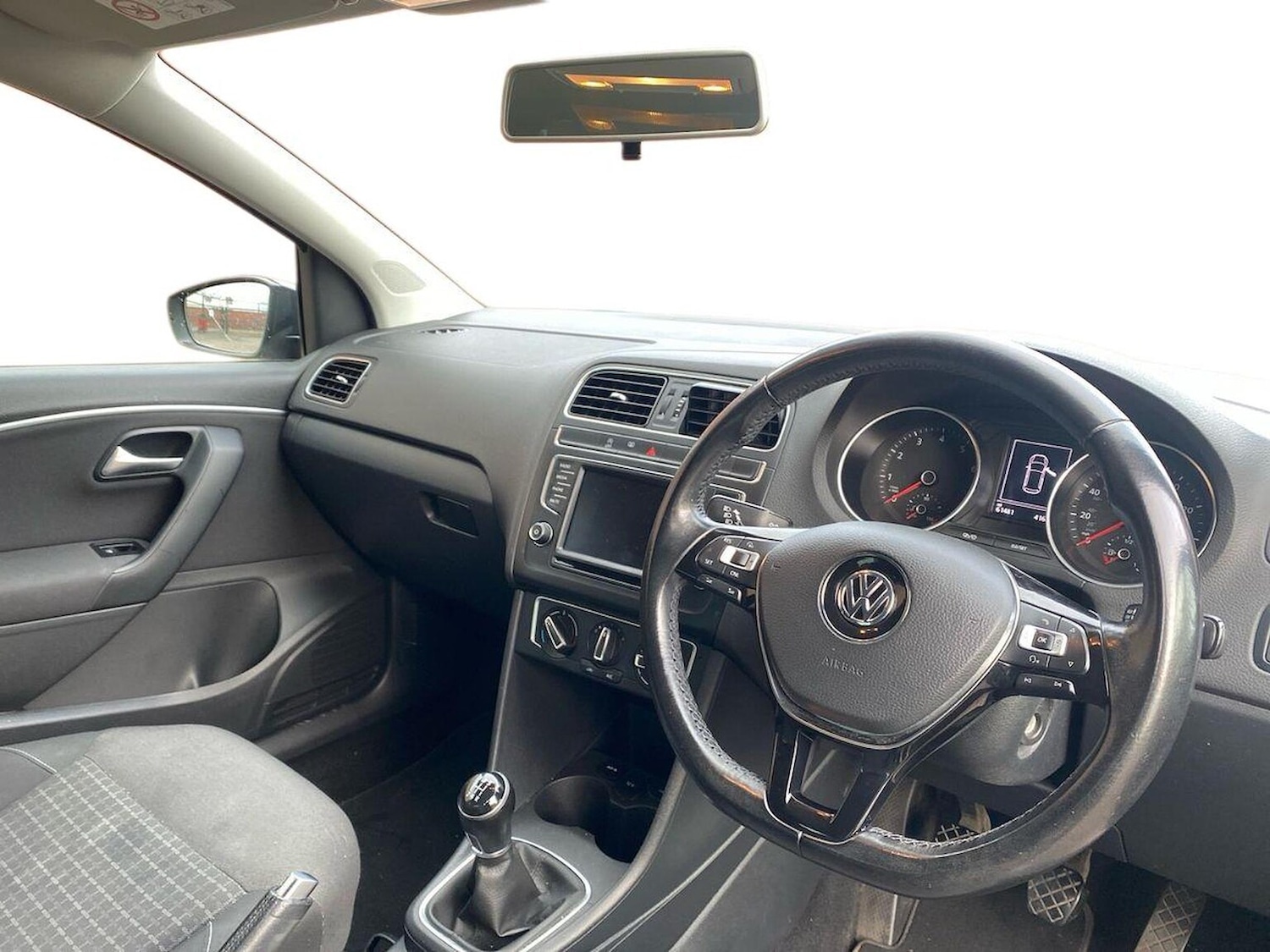 Used Volkswagen Polo 2016 for sale - 76346967: Photo 15