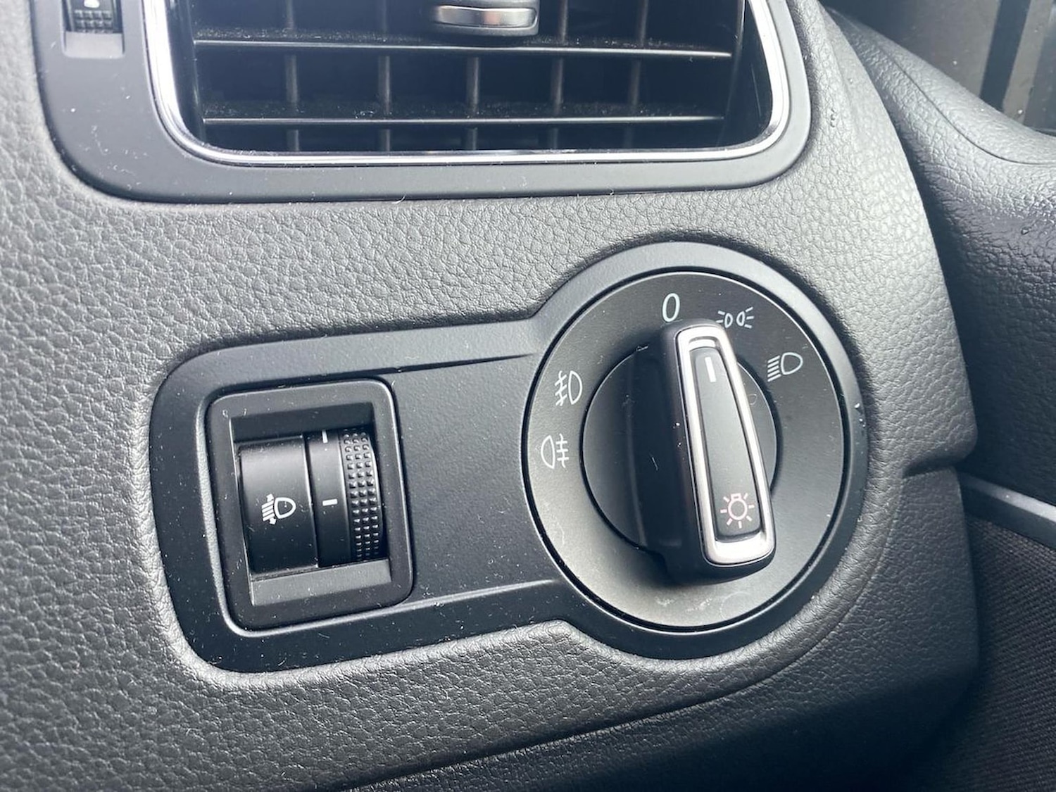 Used Volkswagen Polo 2016 for sale - 76346967: Photo 22