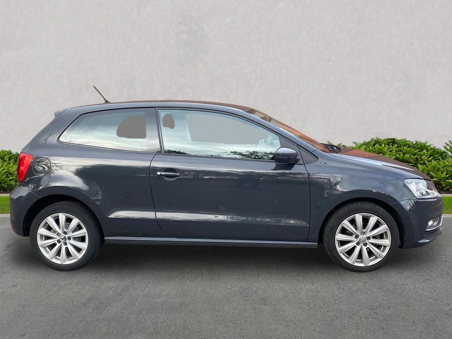 Used Volkswagen Polo 2016 for sale - 76346967: Photo 3