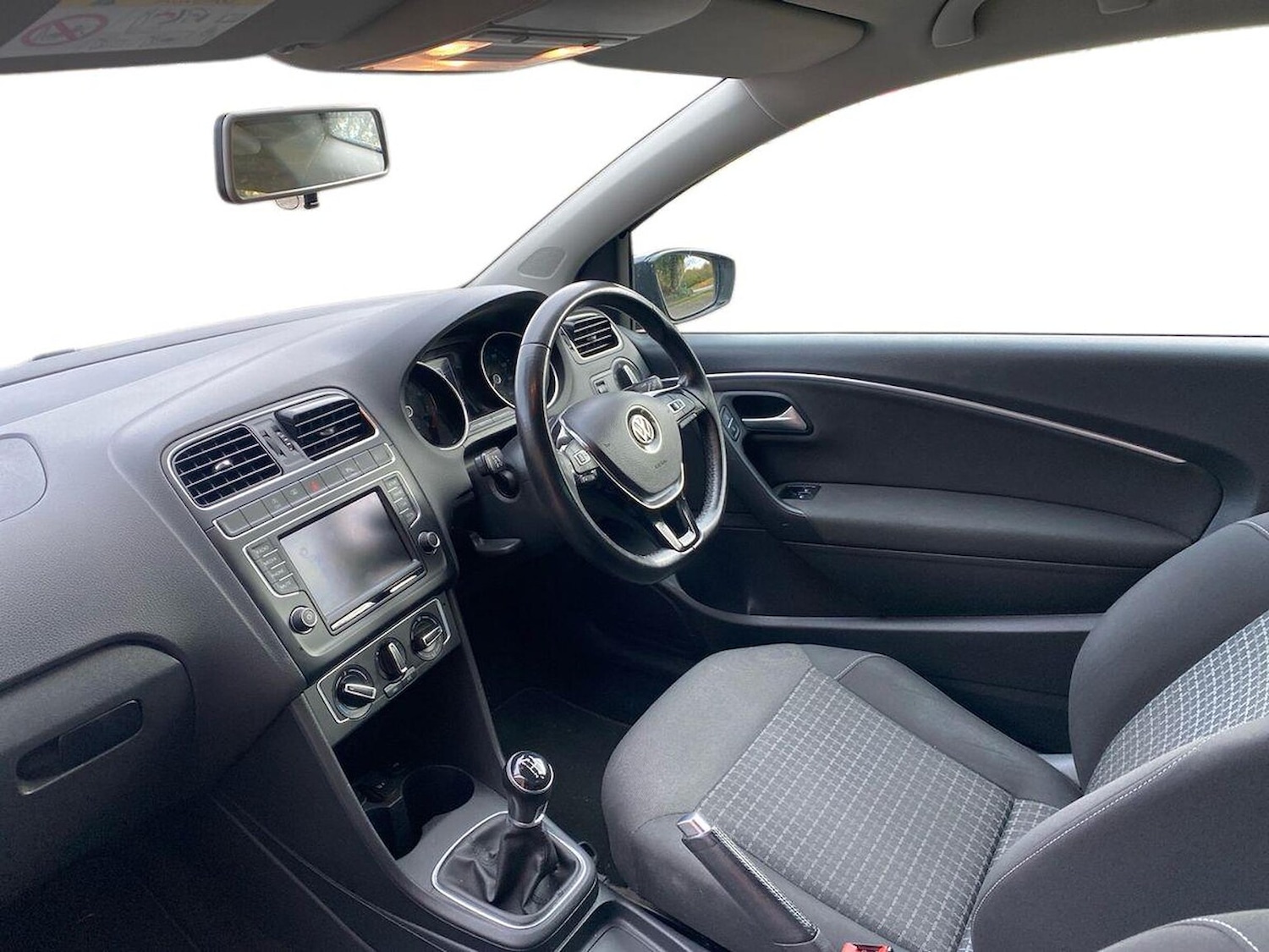 Used Volkswagen Polo 2016 for sale - 76346967: Photo 7
