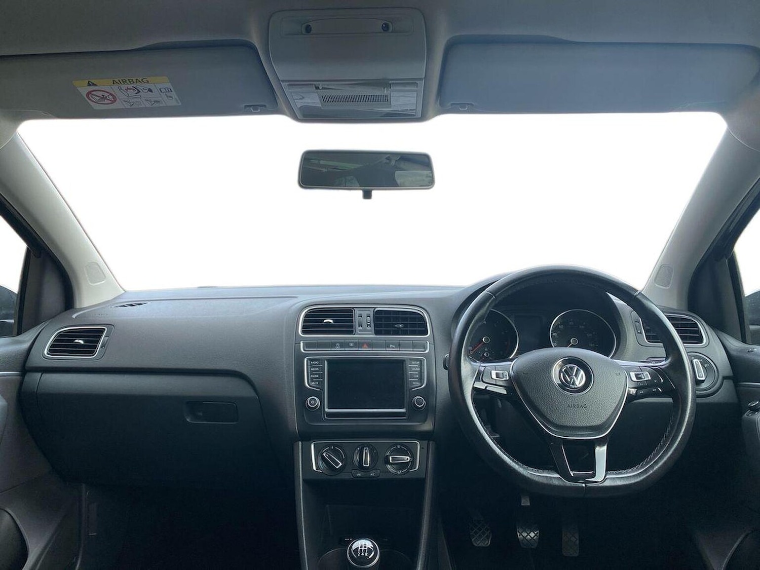 Used Volkswagen Polo 2016 for sale - 76346967: Photo 8