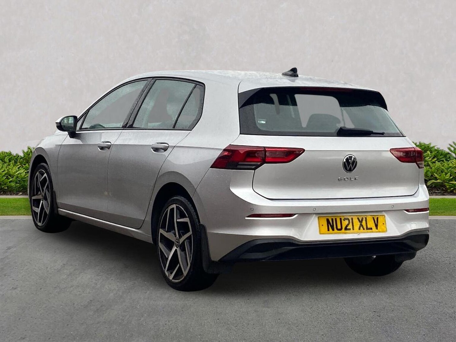 Used Volkswagen Golf 2021 for sale - 76555454: Photo 2